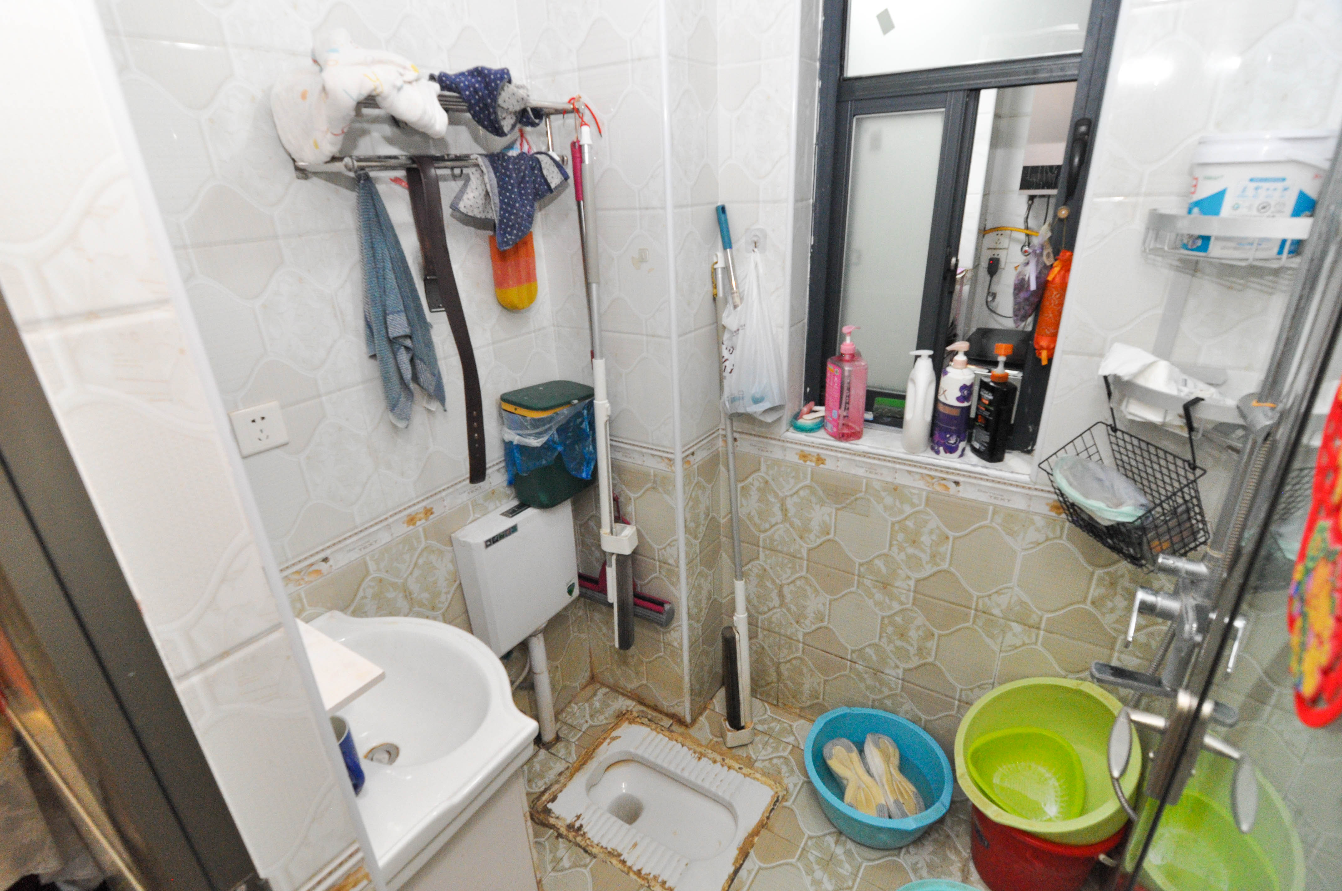 中建梅溪湖中心  3室2厅2卫    160.0万卫生间