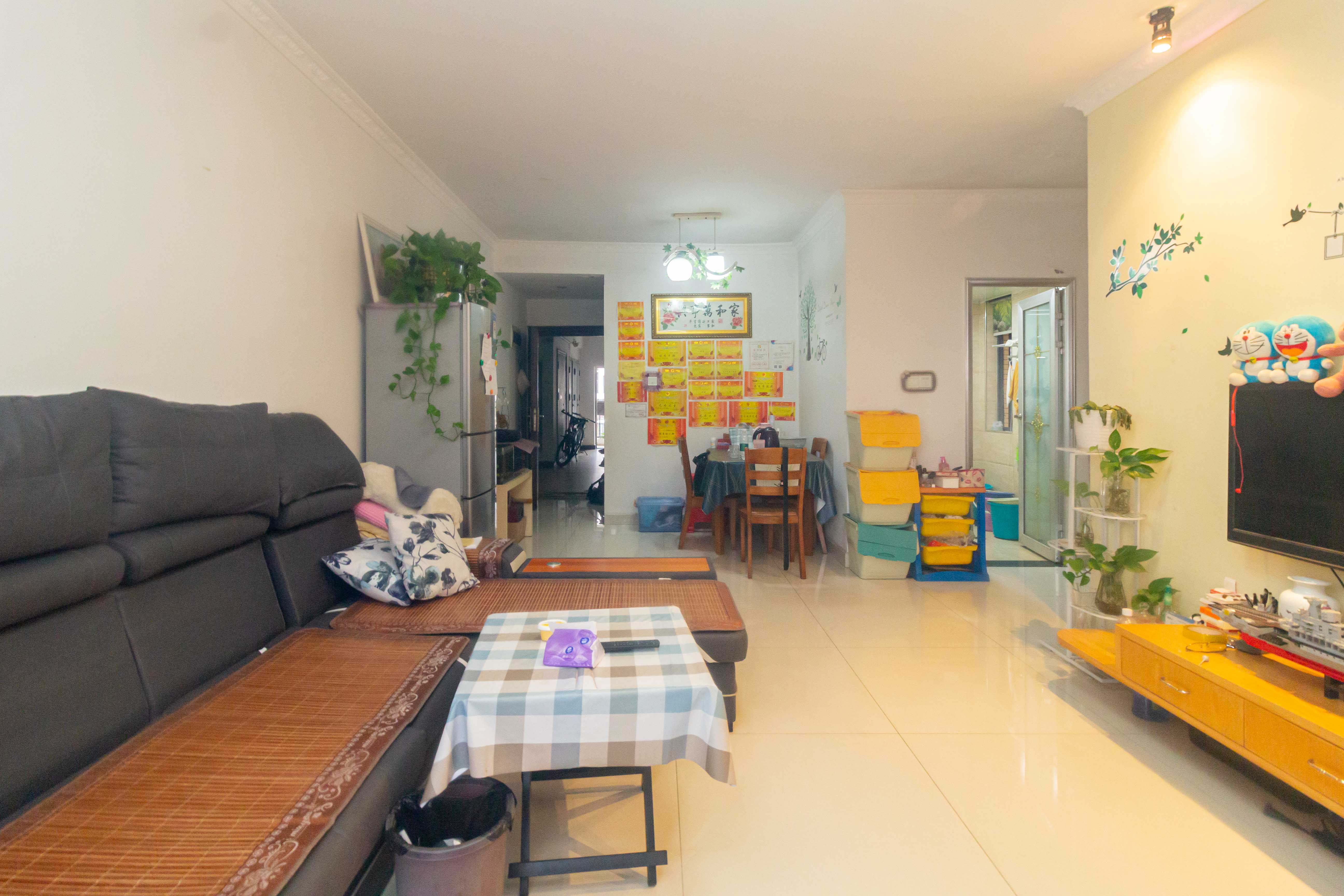 中国铁建国际城一期 2室2厅1卫 39.8万 中国铁建国际城一期 2室2厅1卫 39.8万客厅