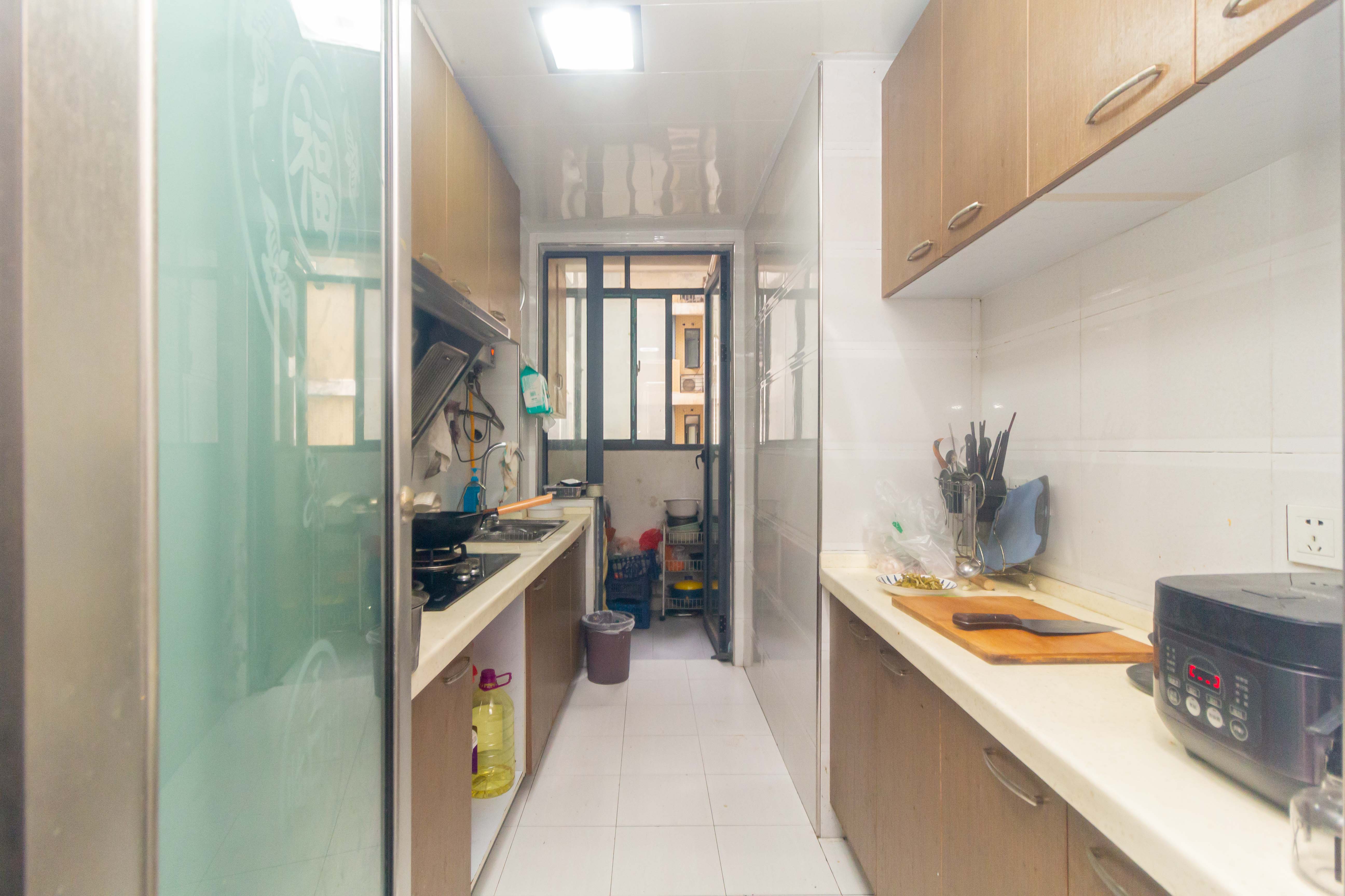 中国铁建国际城一期 2室2厅1卫 39.8万 中国铁建国际城一期 2室2厅1卫 39.8万厨房