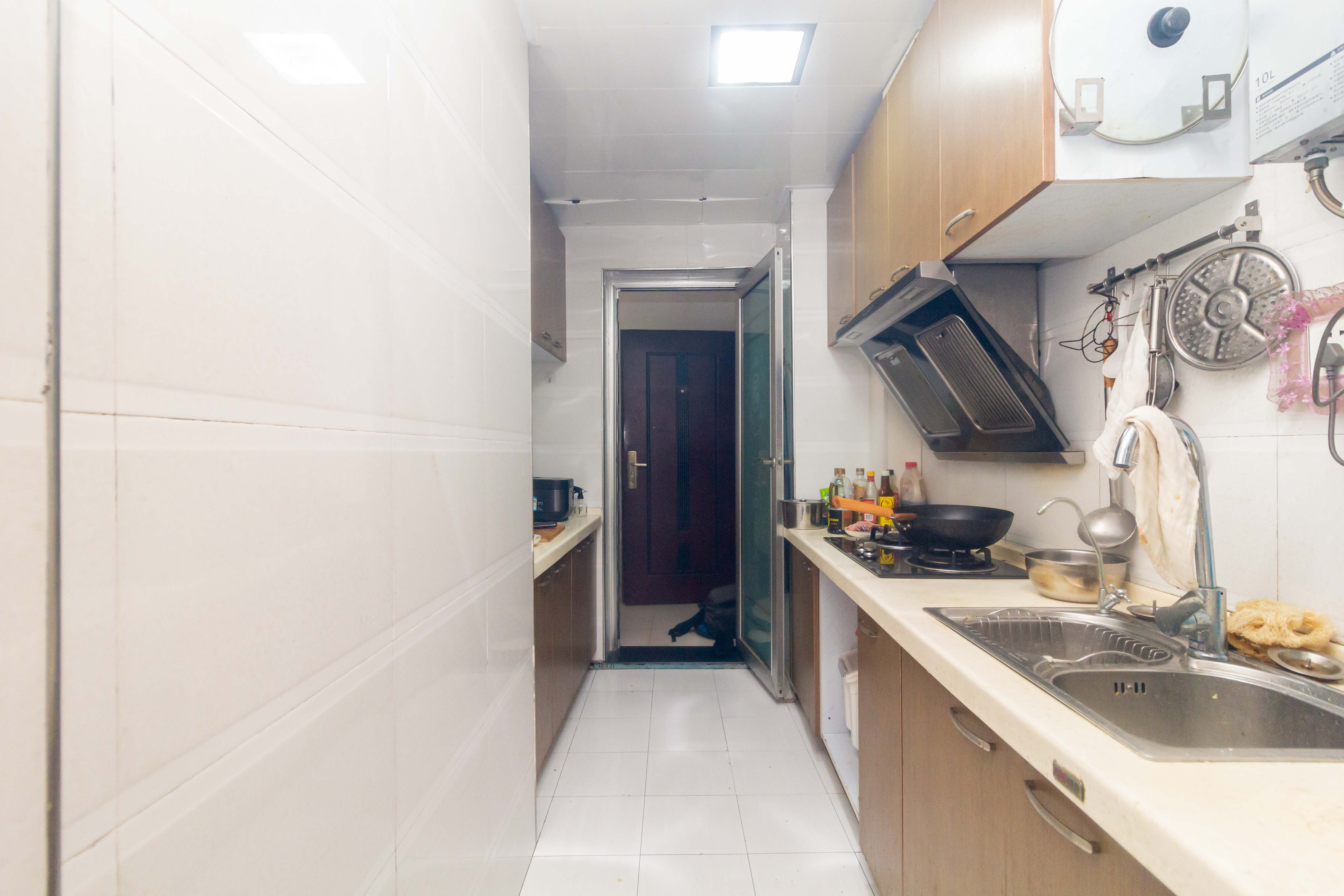 中国铁建国际城一期 2室2厅1卫 39.8万 中国铁建国际城一期 2室2厅1卫 39.8万厨房