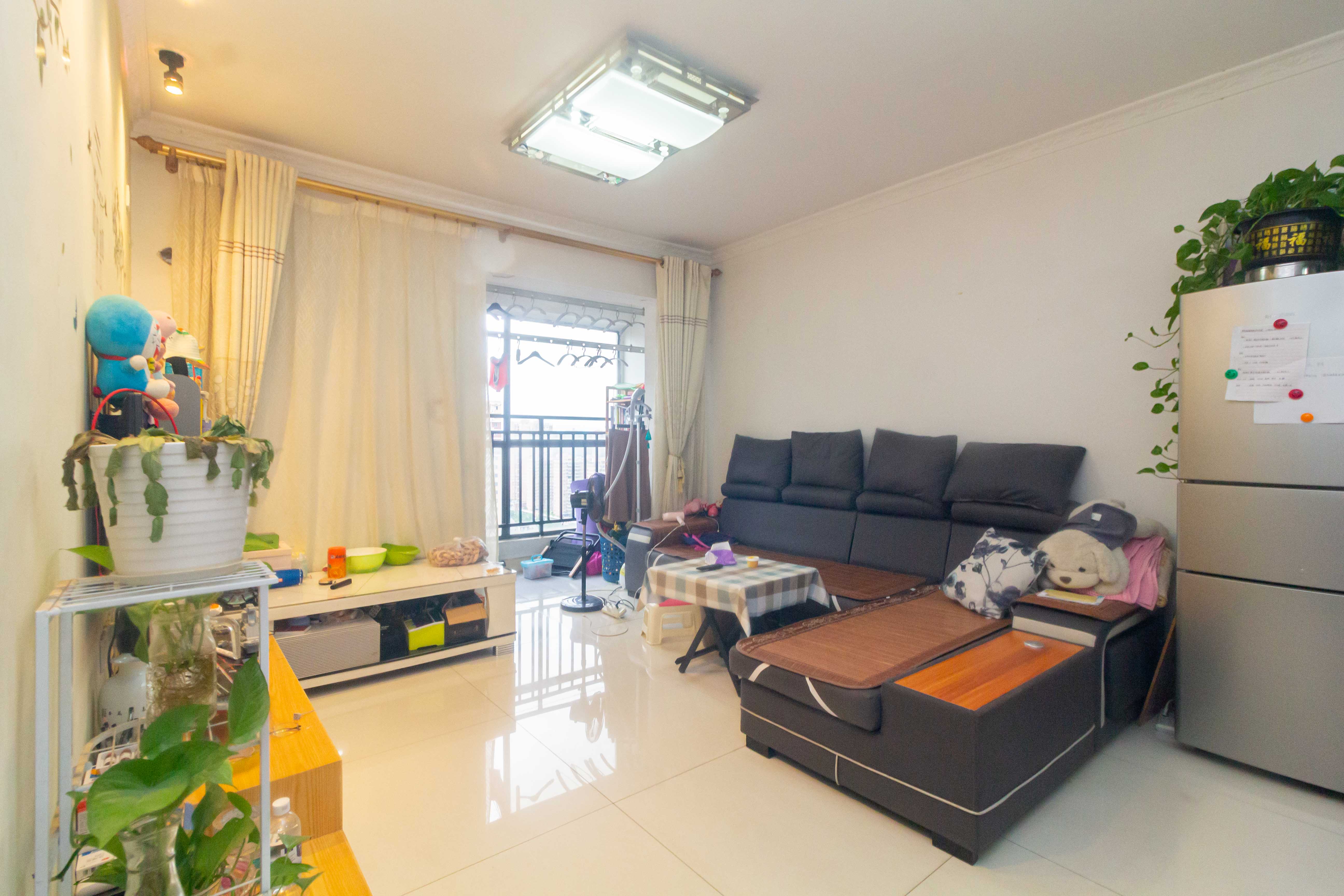 中国铁建国际城一期 2室2厅1卫 39.8万 中国铁建国际城一期 2室2厅1卫 39.8万客厅