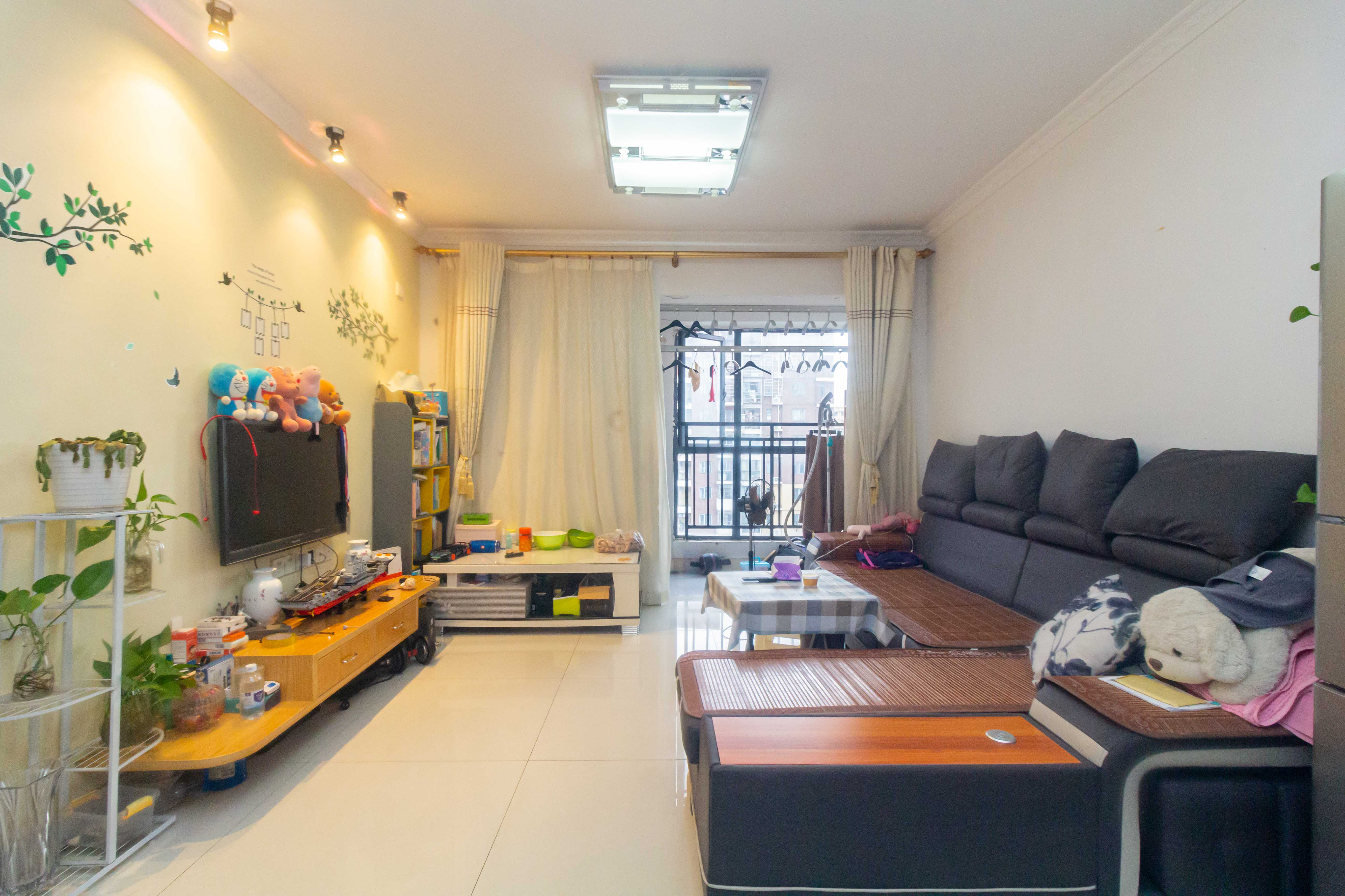 中国铁建国际城一期 2室2厅1卫 39.8万 中国铁建国际城一期 2室2厅1卫 39.8万客厅