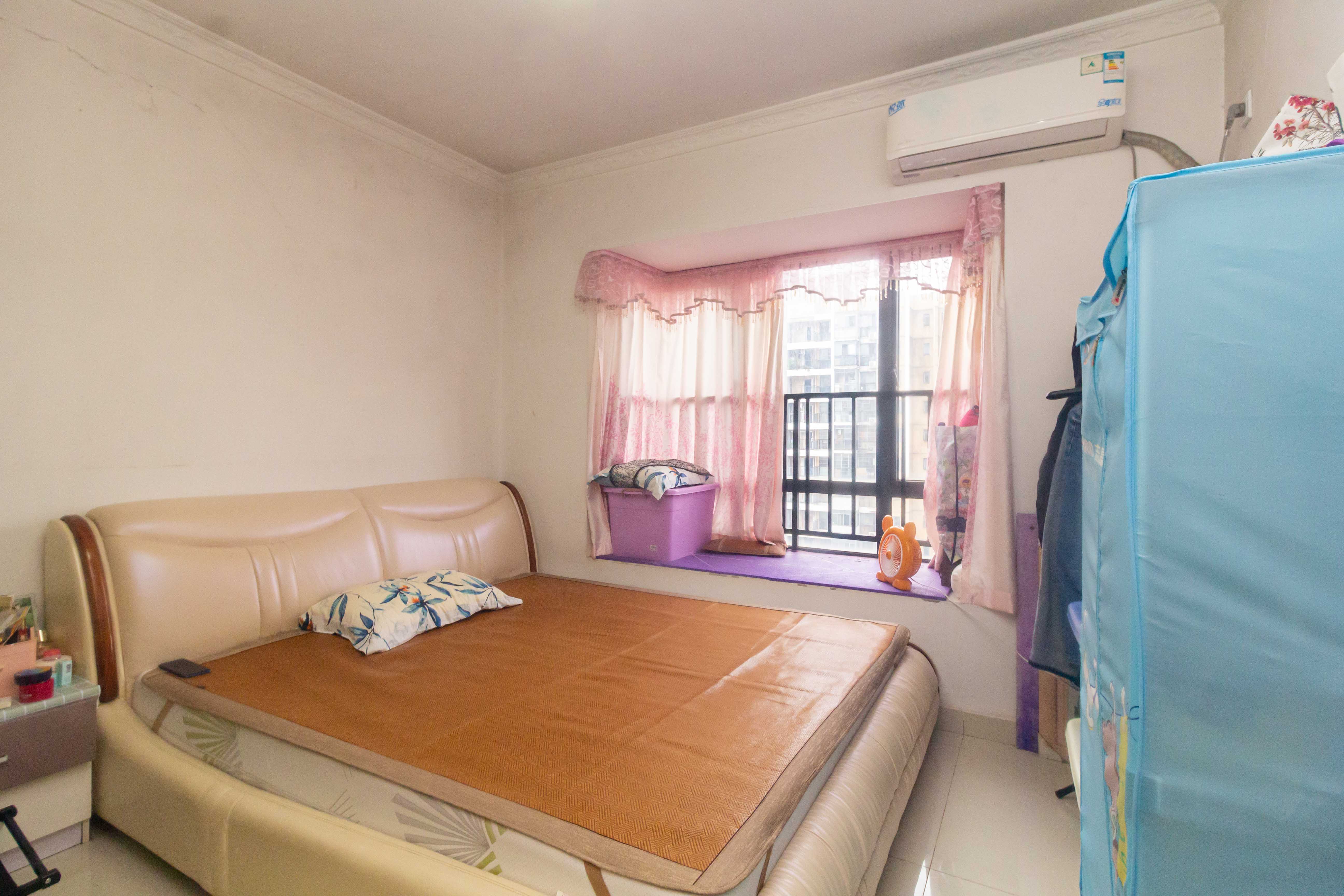 中国铁建国际城一期 2室2厅1卫 39.8万 中国铁建国际城一期 2室2厅1卫 39.8万卧室