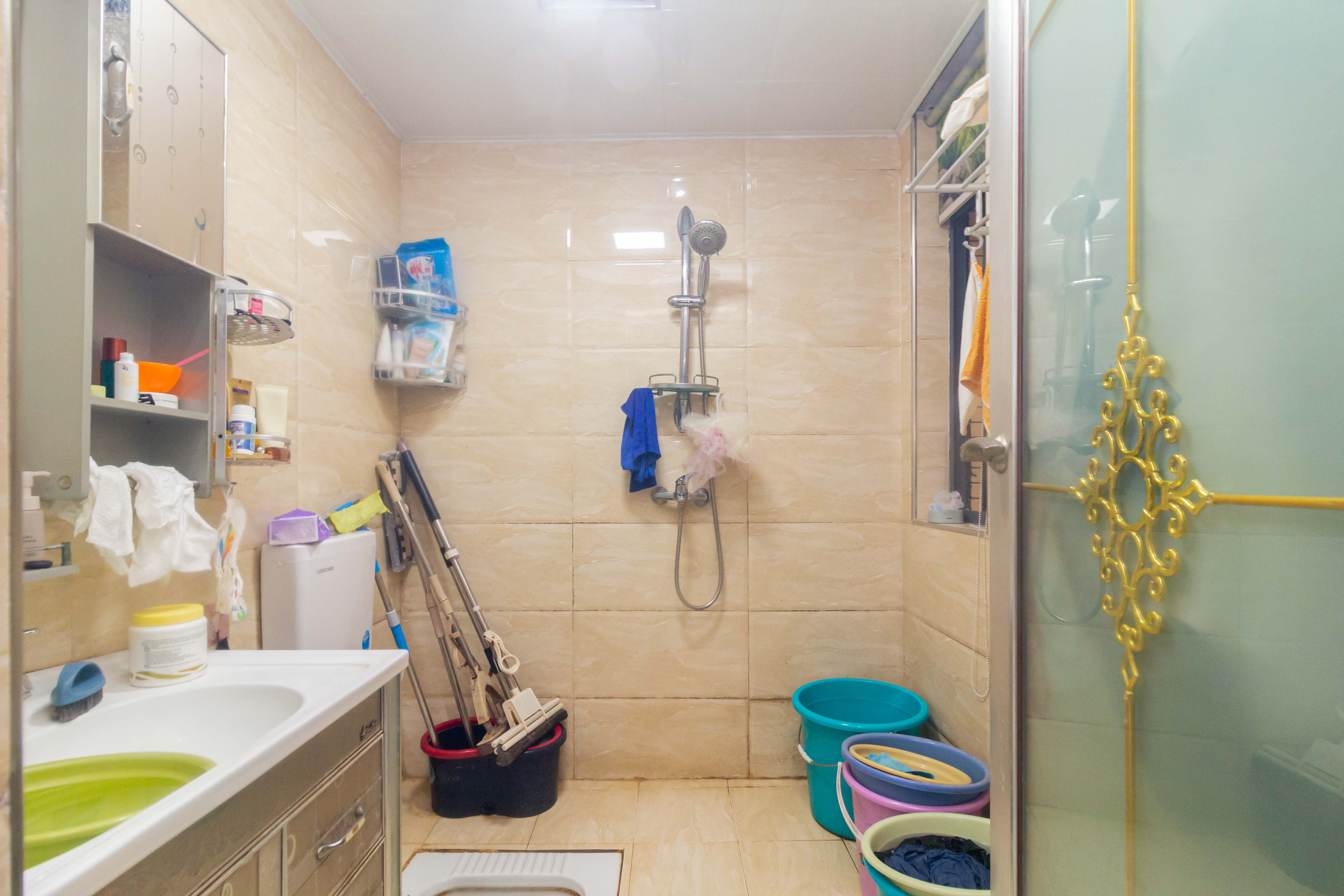 中国铁建国际城一期 2室2厅1卫 39.8万 中国铁建国际城一期 2室2厅1卫 39.8万卫生间