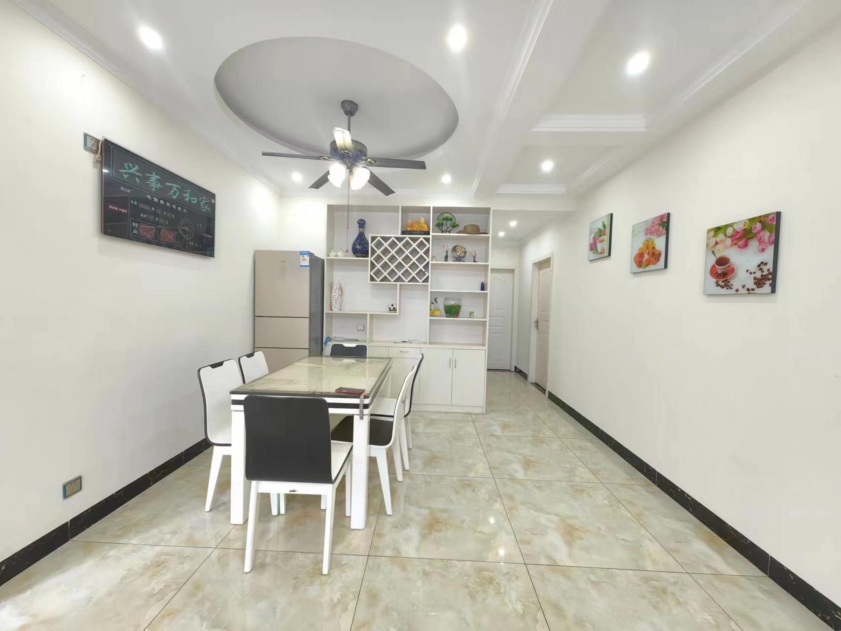 泰山公馆 3室2厅1卫 90.0万 泰山公馆 3室2厅1卫 90.0万室内图