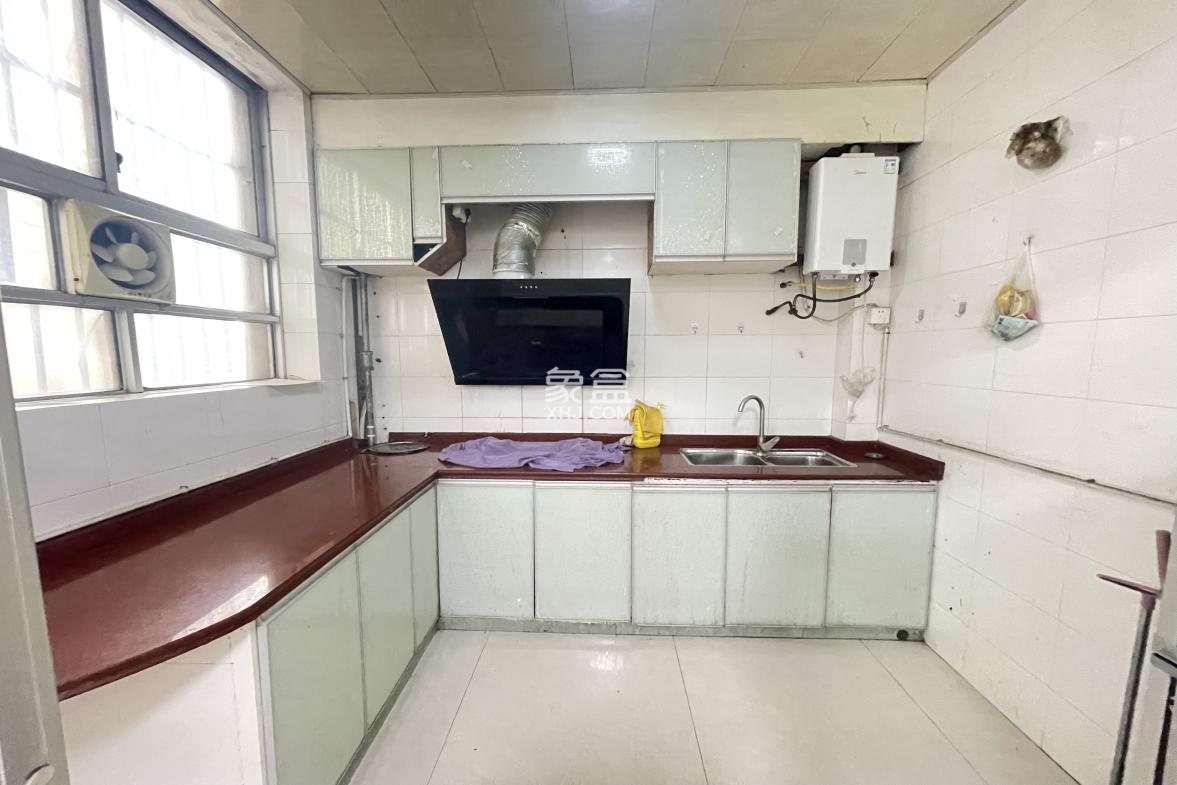 佳诚数码  3室2厅1卫    72.0万 佳诚数码  3室2厅1卫    72.0万室内图