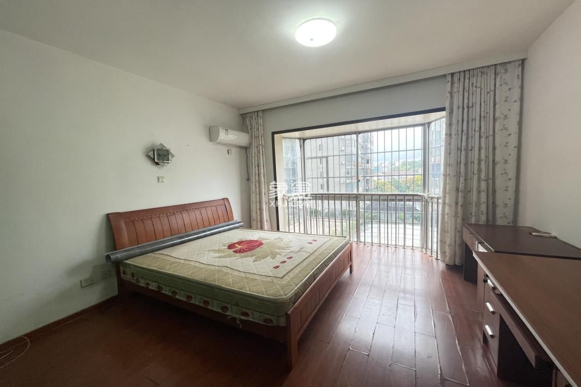 佳诚数码  3室2厅1卫    72.0万 佳诚数码  3室2厅1卫    72.0万室内图