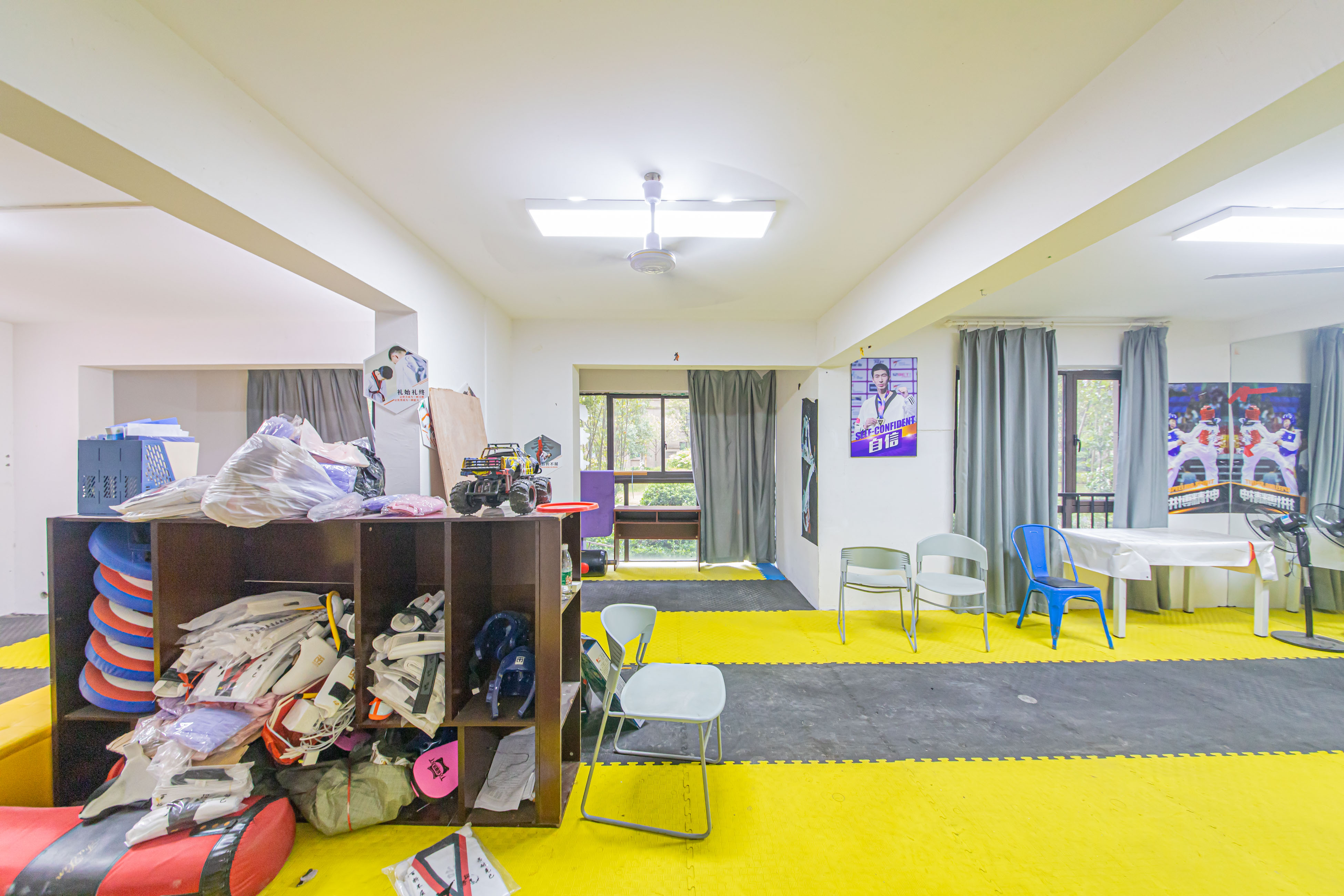 鑫远悦城（鑫远悦时代）  3室2厅2卫    100.0万卧室