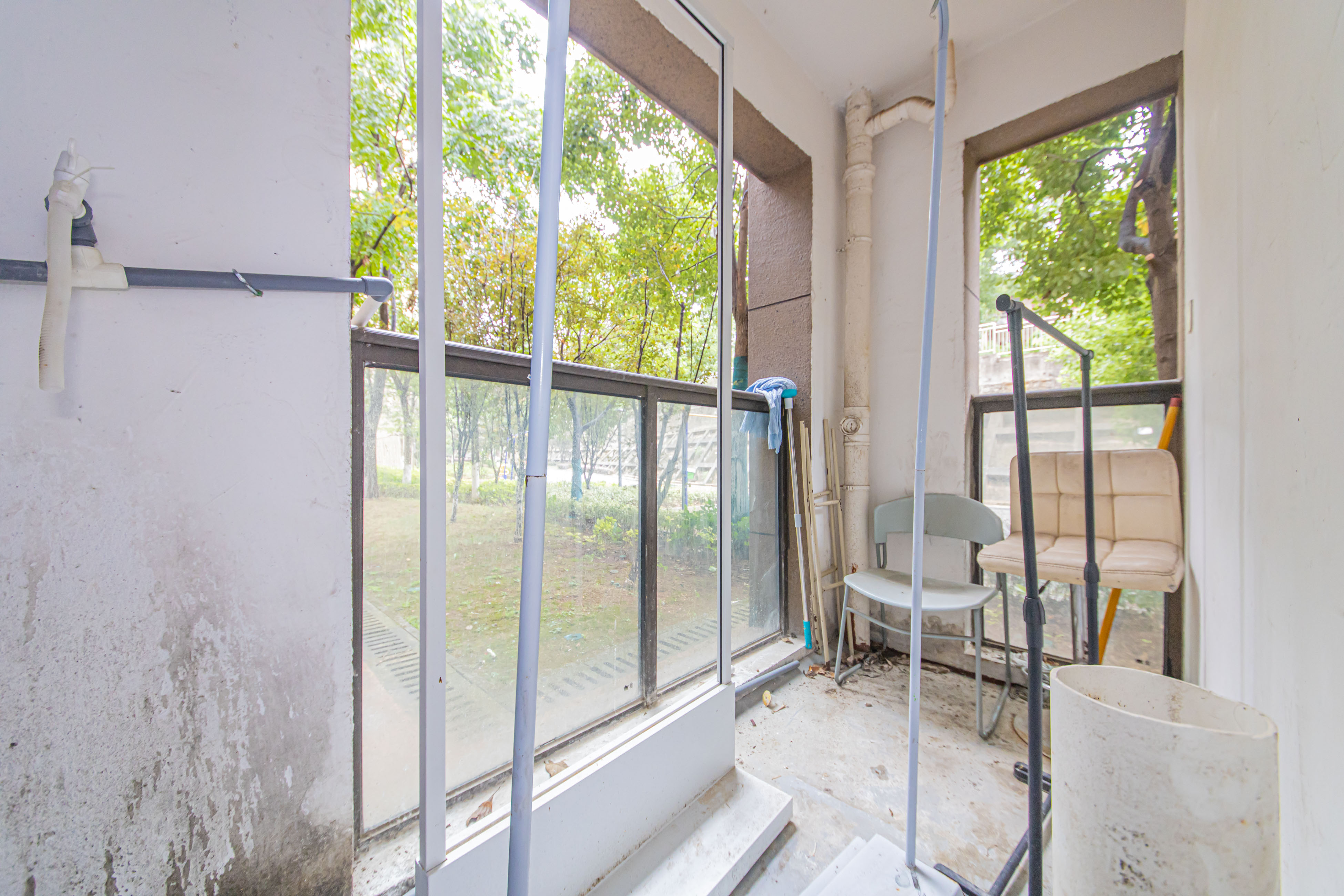 鑫远悦城（鑫远悦时代）  3室2厅2卫    100.0万阳台