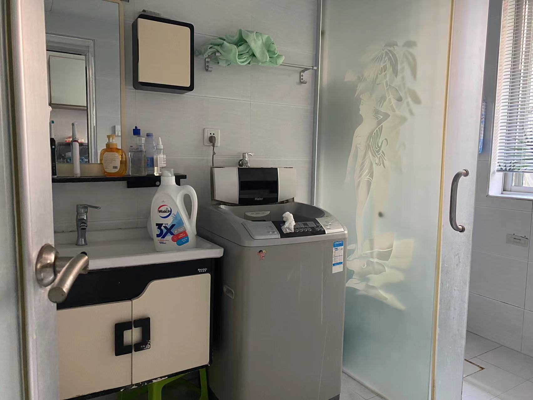 华夏佳园二期 3室2厅2卫 55.0万 华夏佳园二期 3室2厅2卫 55.0万客厅