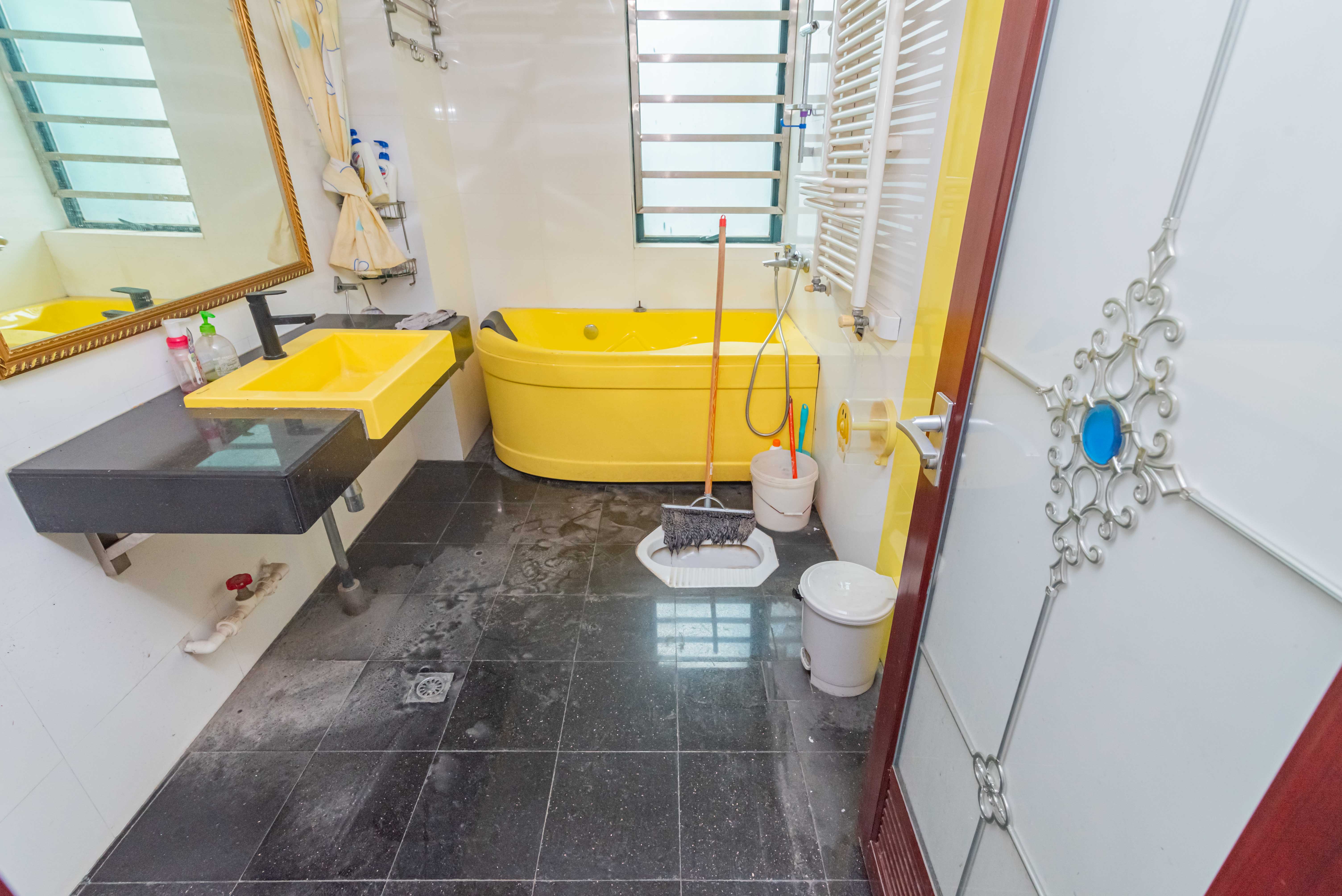 华盛新外滩  4室2厅2卫    220.0万 华盛新外滩  4室2厅2卫    220.0万卫生间