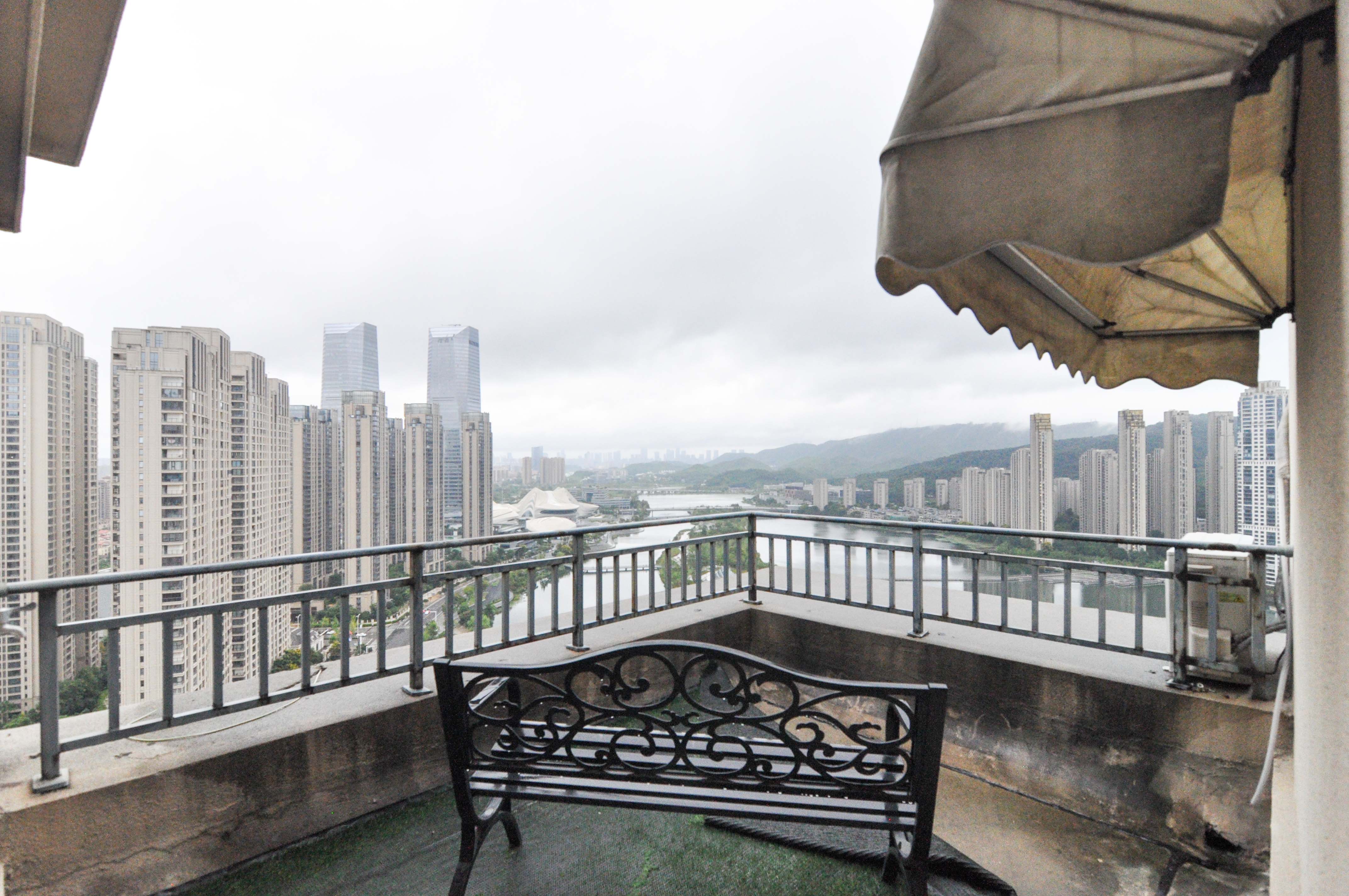 中建梅溪湖中心  6室2厅4卫   720.00万其他