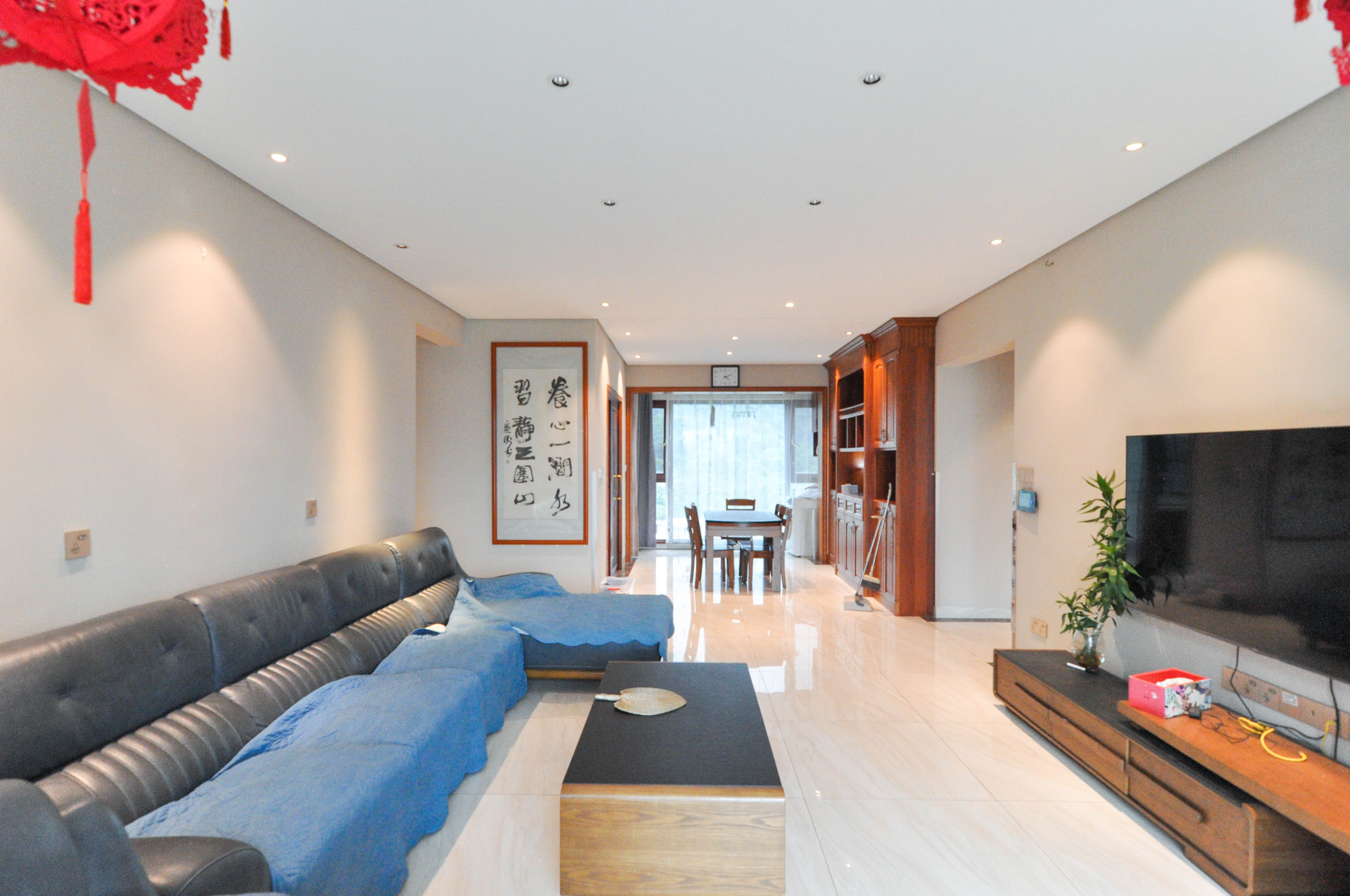 佳兆业云顶梅溪湖(佳兆业梅溪荟) 4室2厅2卫 205.0万 佳兆业云顶梅溪湖(佳兆业梅溪荟) 4室2厅2卫 205.0万客厅