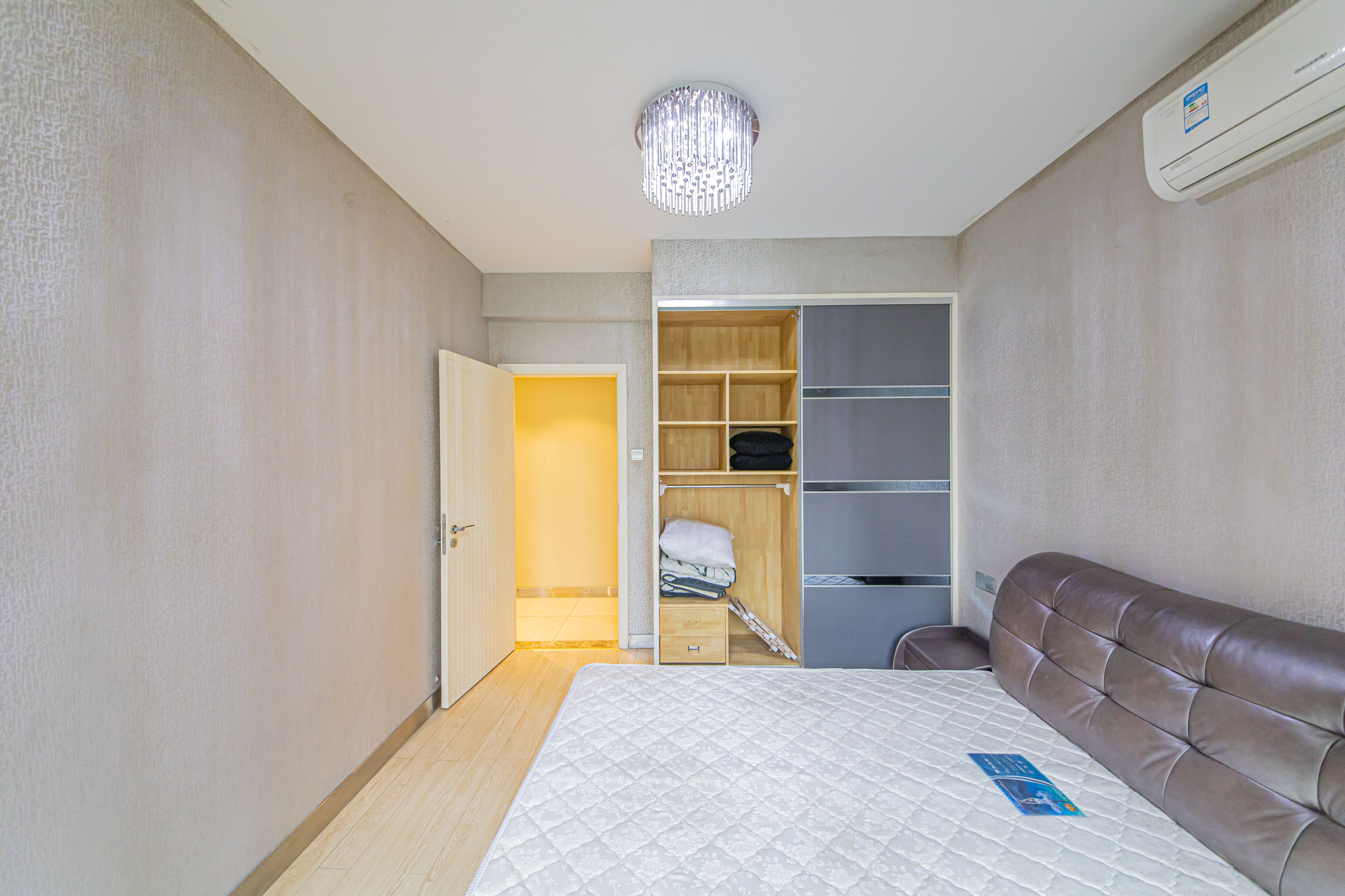 中建芙蓉嘉苑  3室2厅2卫    163.0万卧室