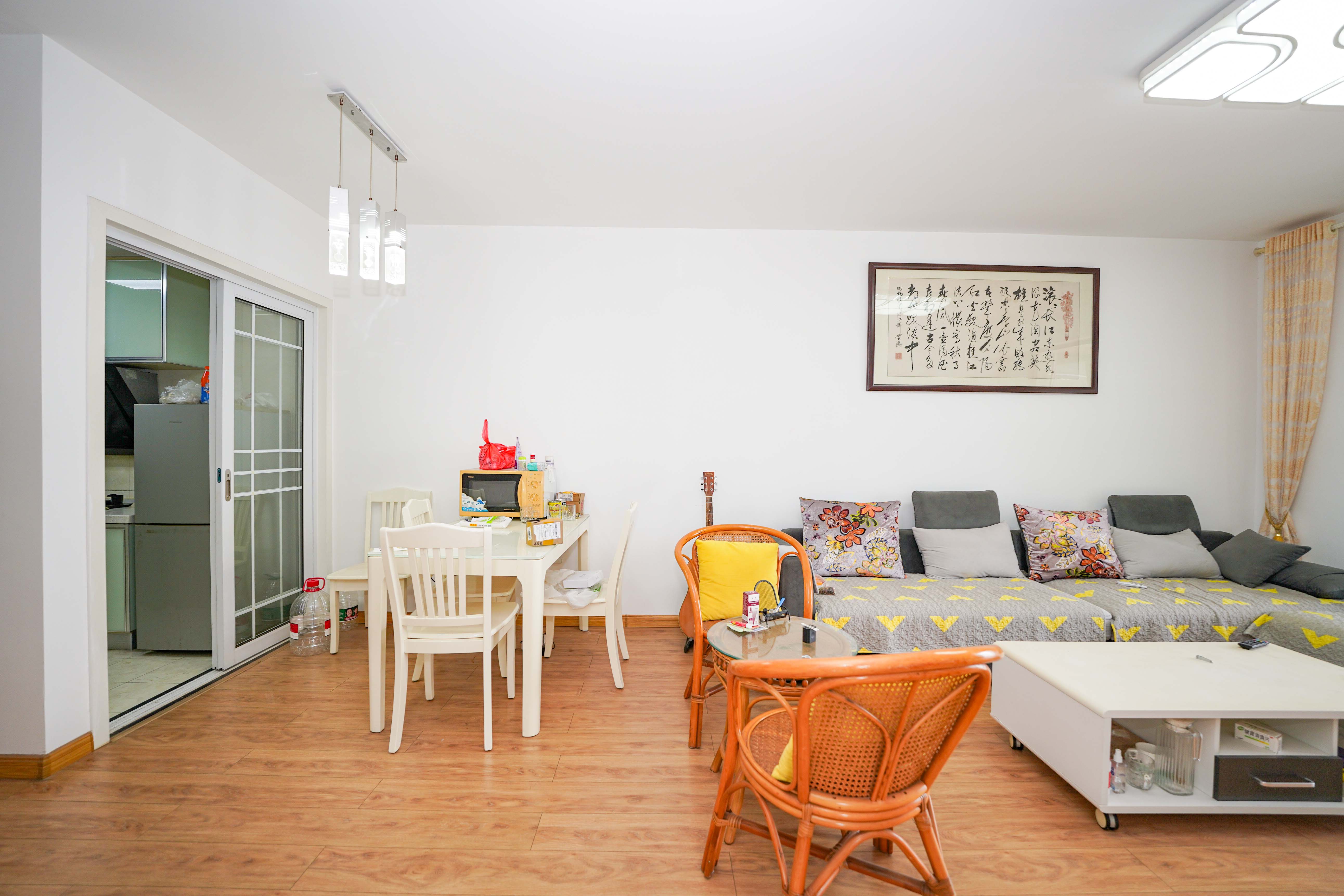 幸福庄园  3室2厅1卫    72.8万客厅