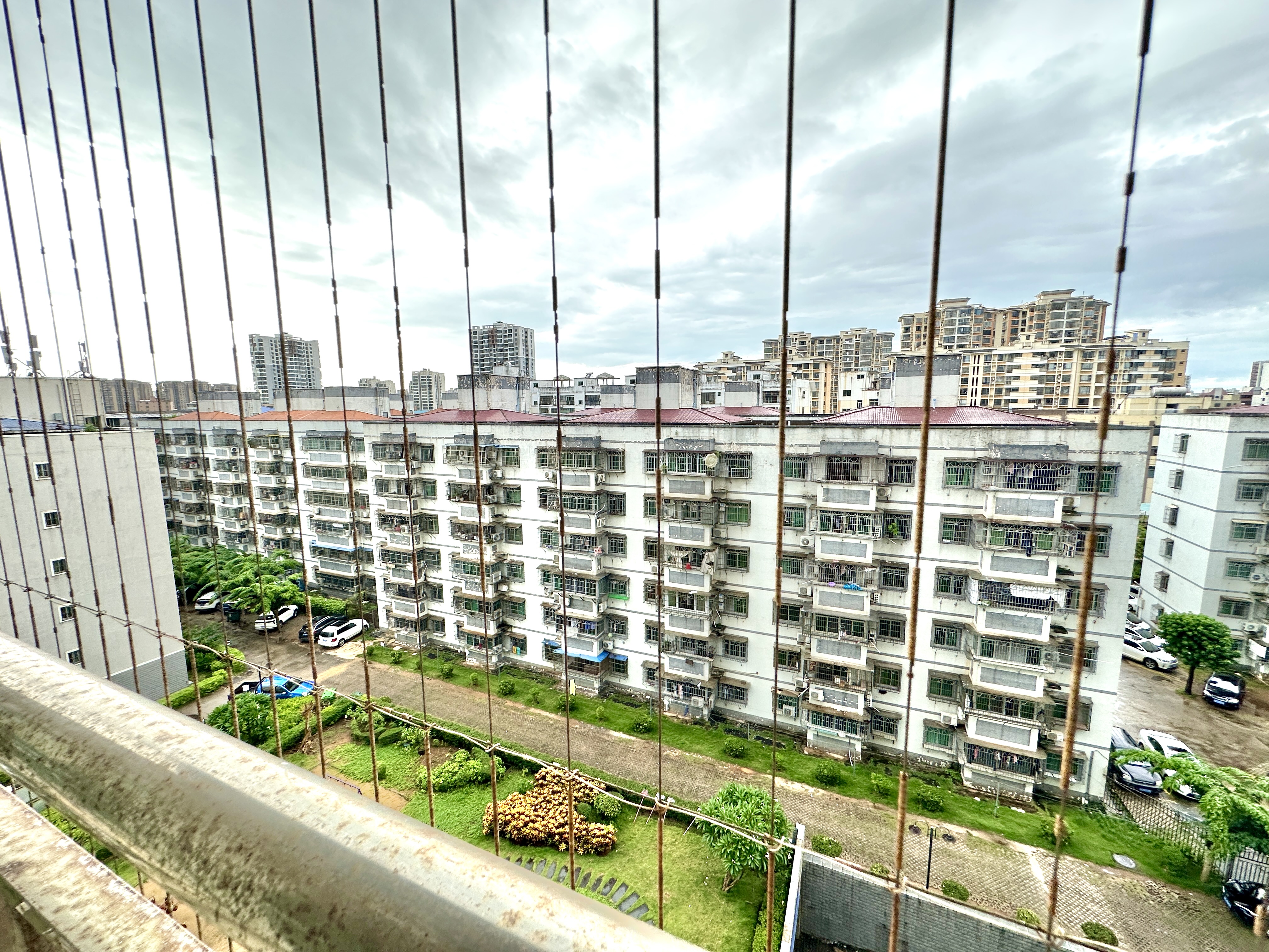 丽晶花园  3室2厅2卫    155.0万 丽晶花园  3室2厅2卫    155.0万阳台