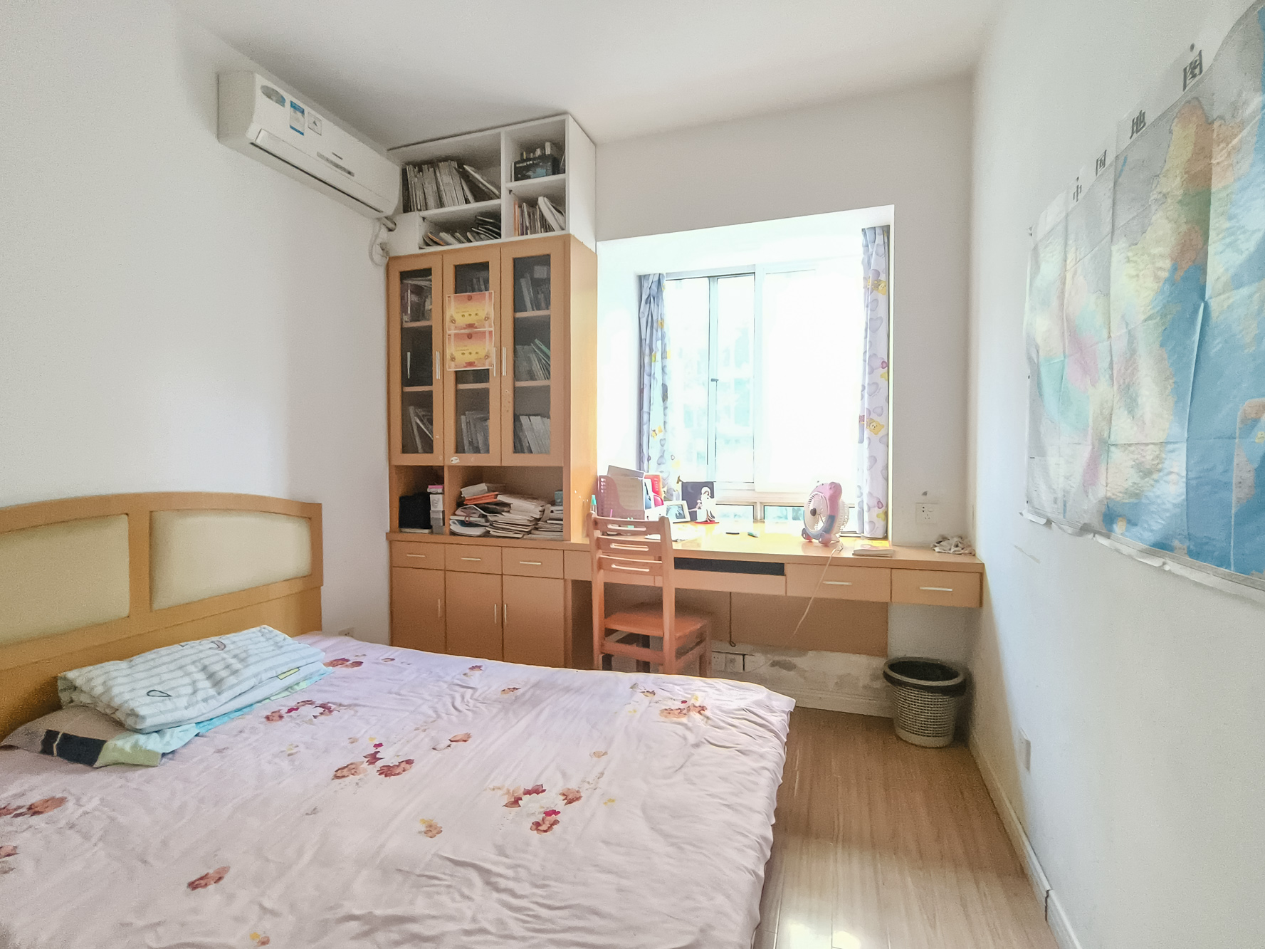 山水湾 2室2厅1卫 58.0万 山水湾 2室2厅1卫 58.0万卧室