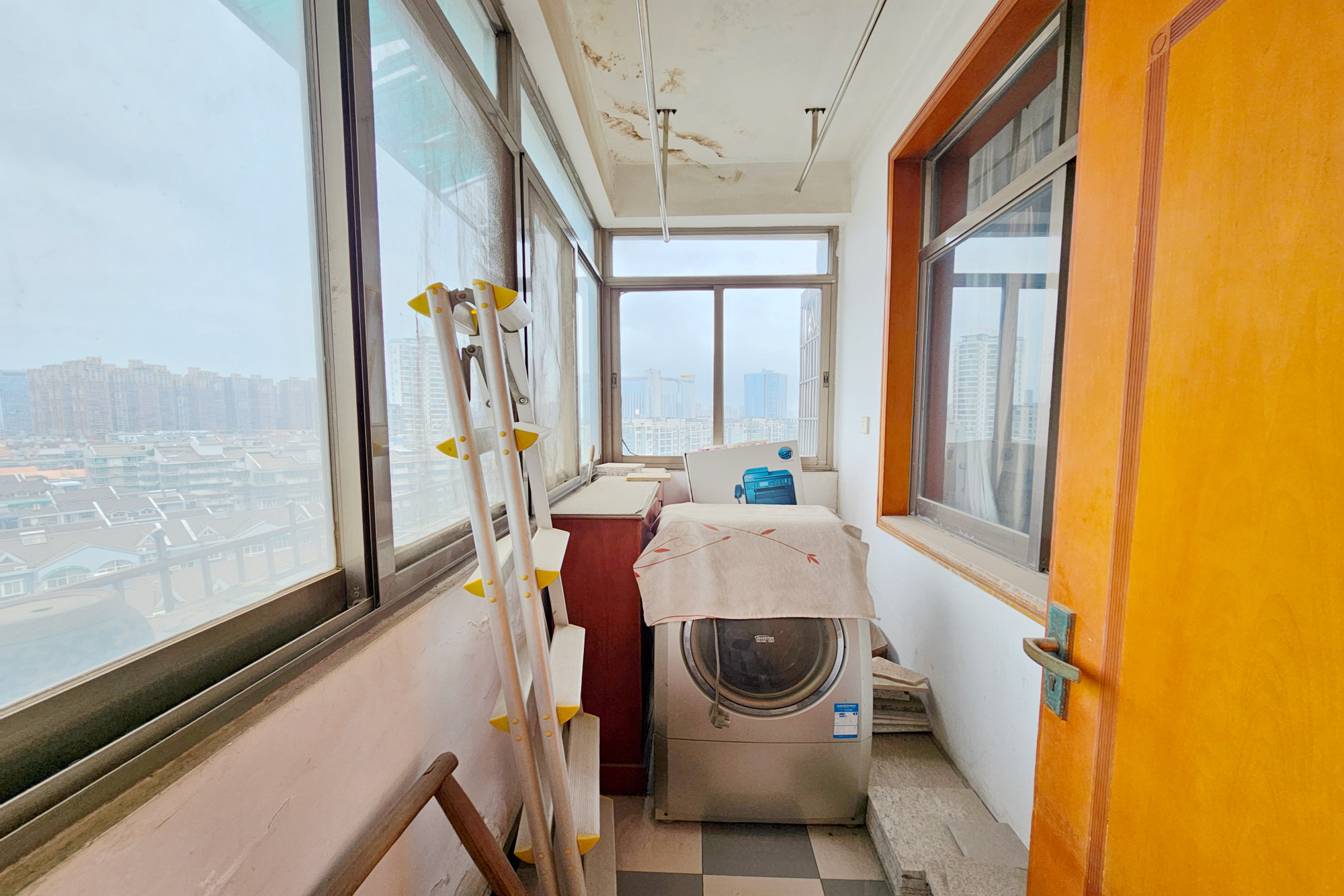 阳光走廊  4室2厅2卫   130.80万其他