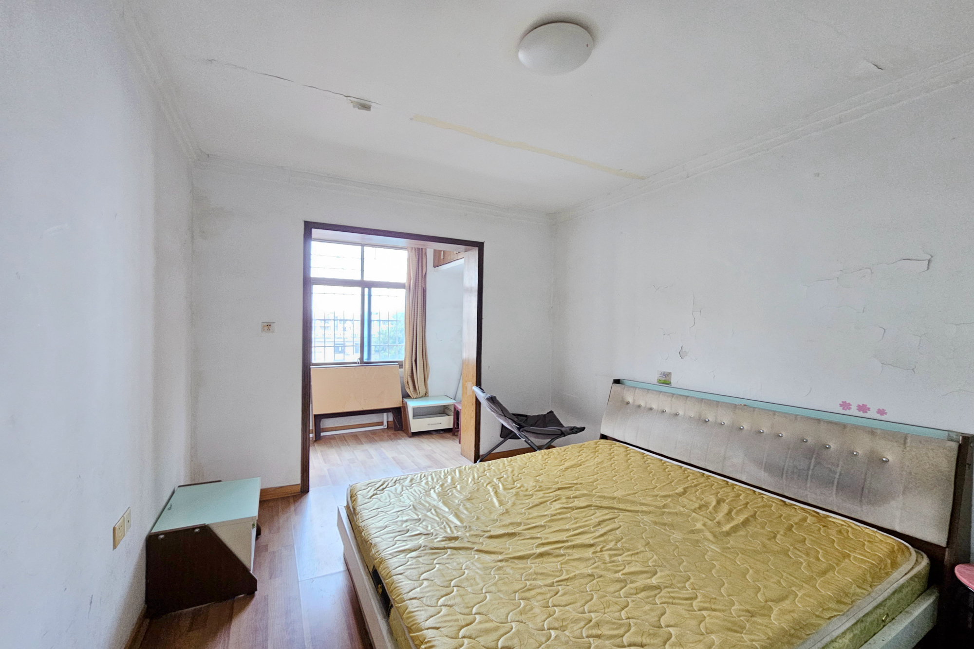 杨家山卫生局宿舍  2室2厅1卫   37.00万卧室