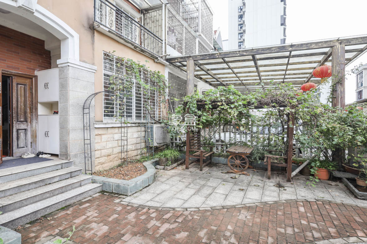 山水英伦  5室2厅2卫    338.5万 山水英伦  5室2厅2卫    338.5万其他