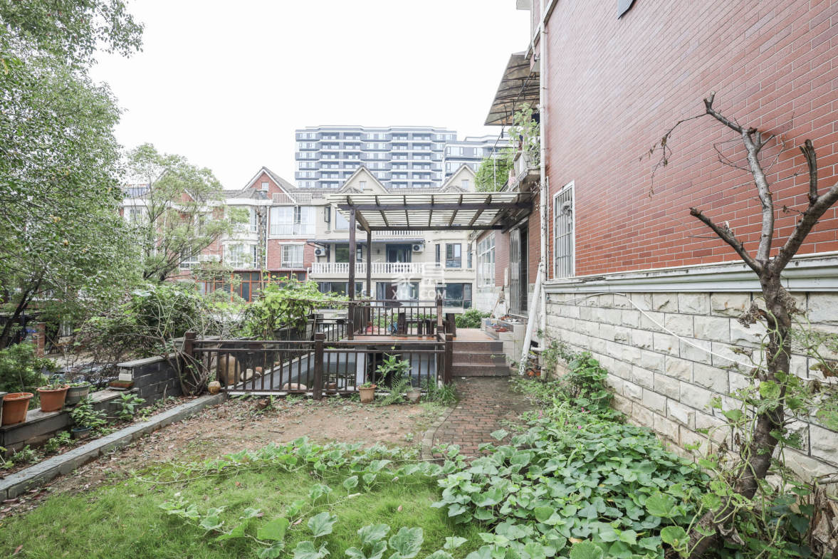 山水英伦  5室2厅2卫    338.5万 山水英伦  5室2厅2卫    338.5万其他