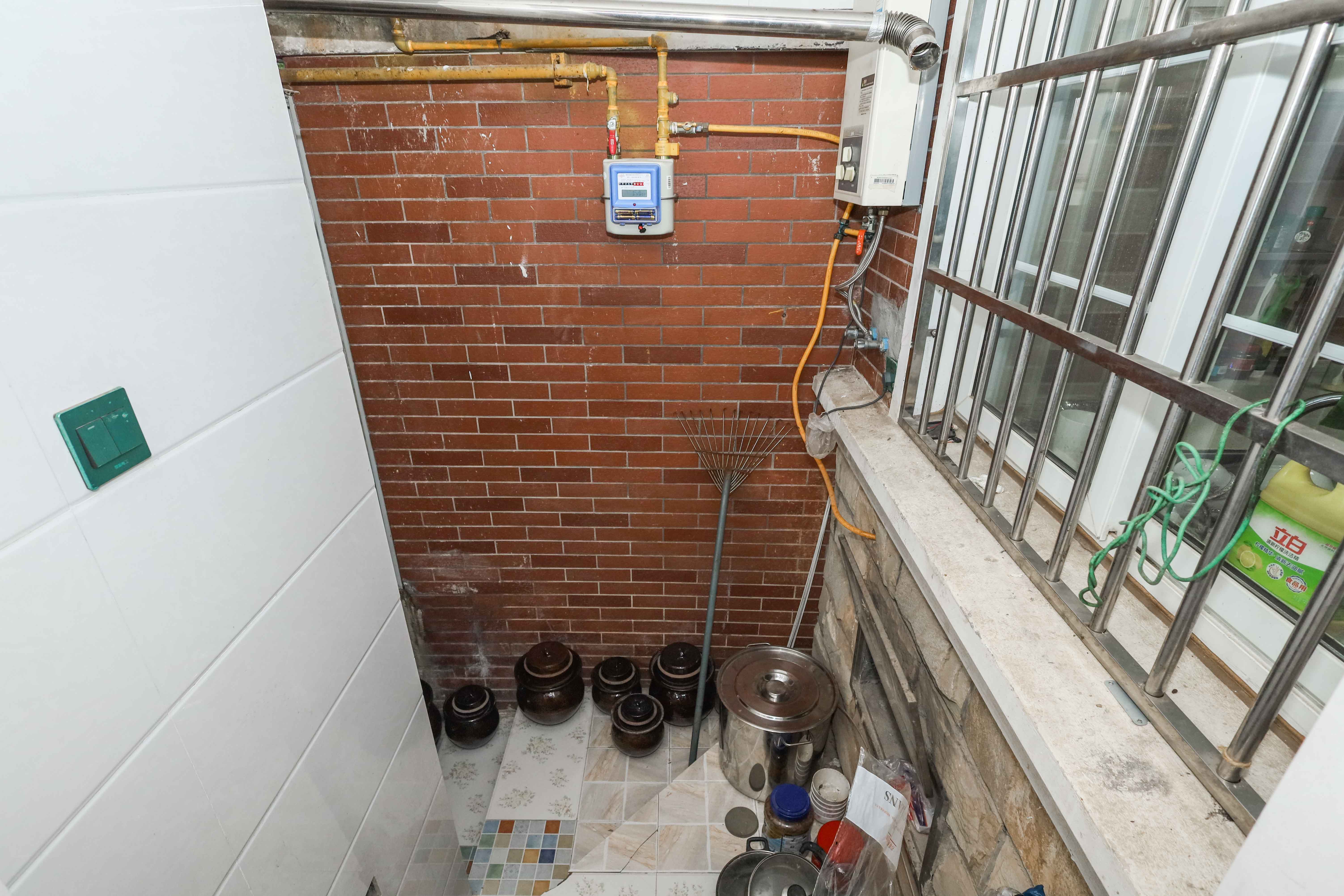 山水英伦  5室2厅2卫   338.50万其他