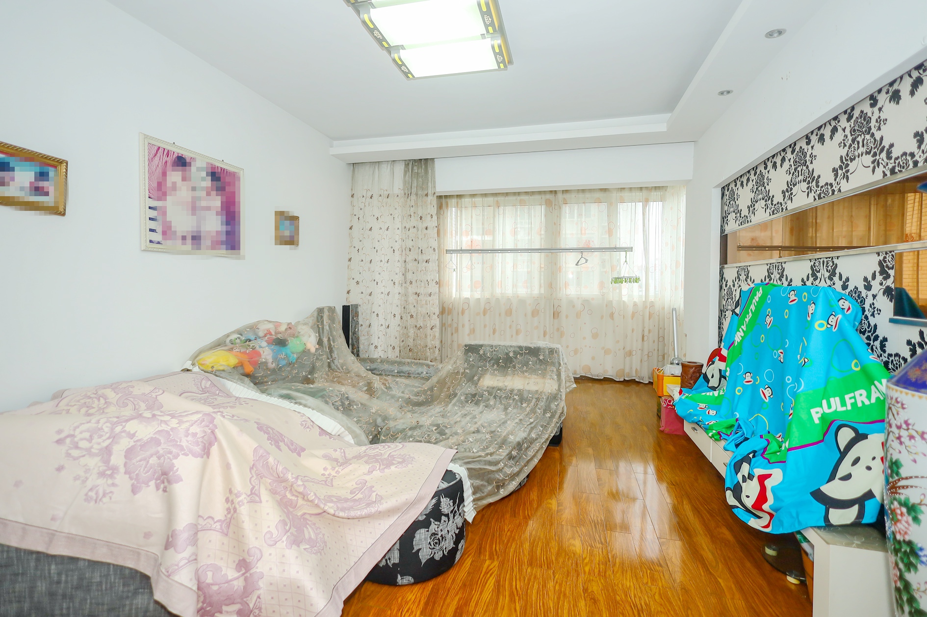 楚天中苑 3室2厅2卫 69.8万 楚天中苑 3室2厅2卫 69.8万客厅