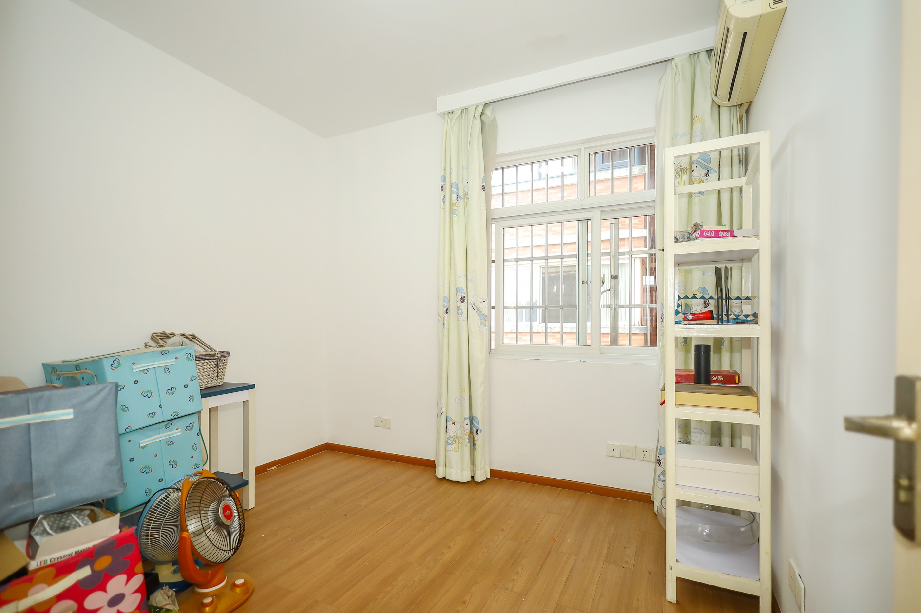 嘉盛逸林园（新合村综合楼）  3室2厅2卫    106.8万卧室