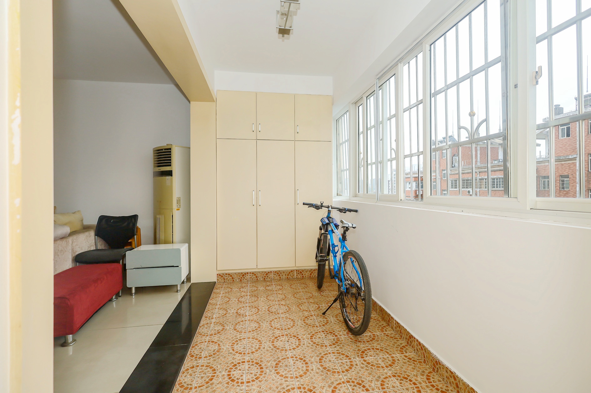 嘉盛逸林园（新合村综合楼）  3室2厅2卫    106.8万阳台