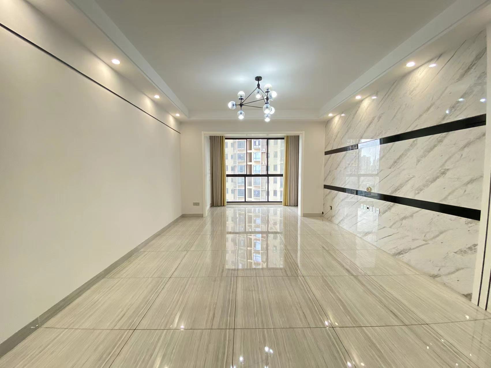 华晨御园  3室2厅2卫    85.0万 华晨御园  3室2厅2卫    85.0万室内图