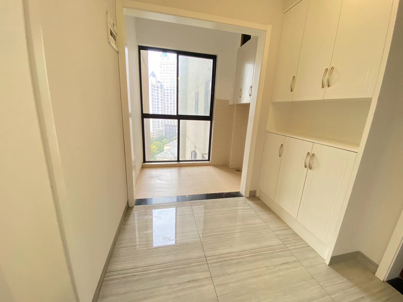 华晨御园  3室2厅2卫    85.0万 华晨御园  3室2厅2卫    85.0万室内图