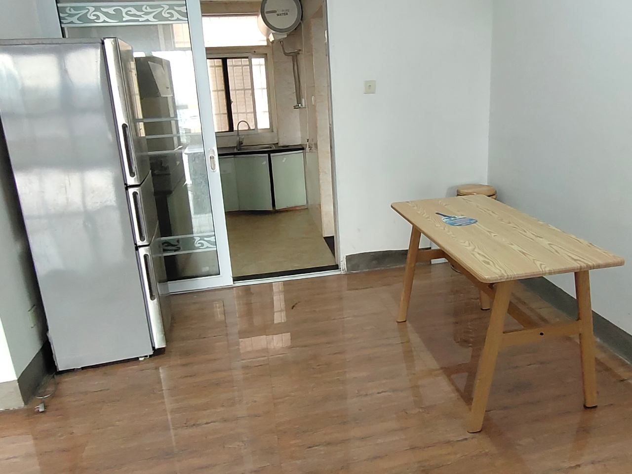 西街印象  3室2厅2卫   1700.00元/月室内图