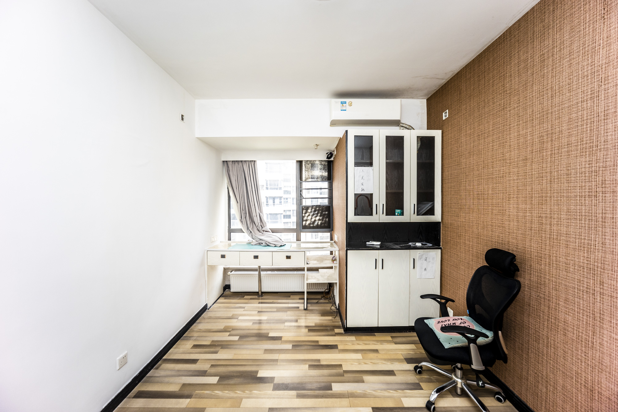 通用时代国际社区  4室2厅2卫    196.0万卧室