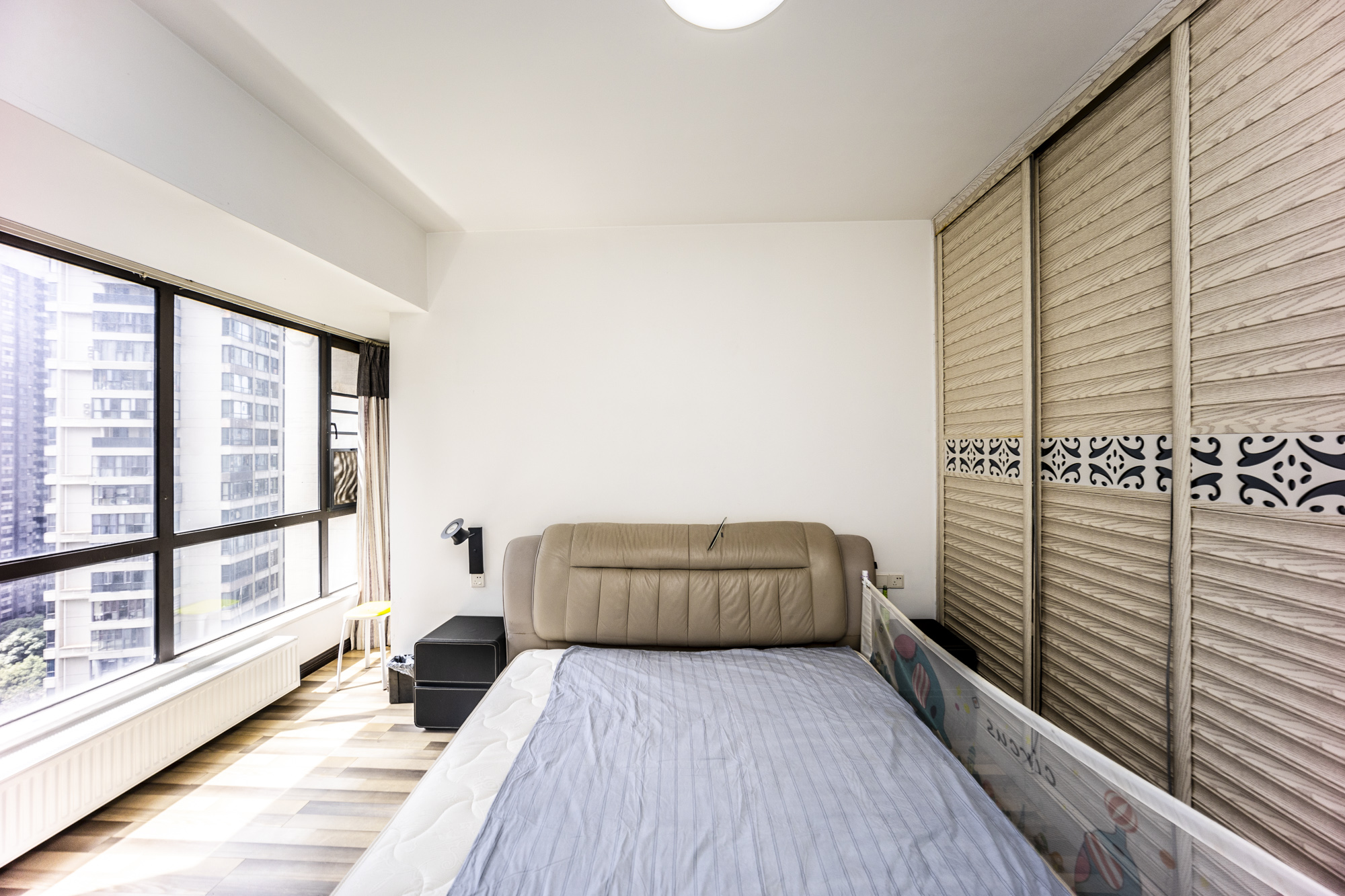 通用时代国际社区  4室2厅2卫    196.0万卧室