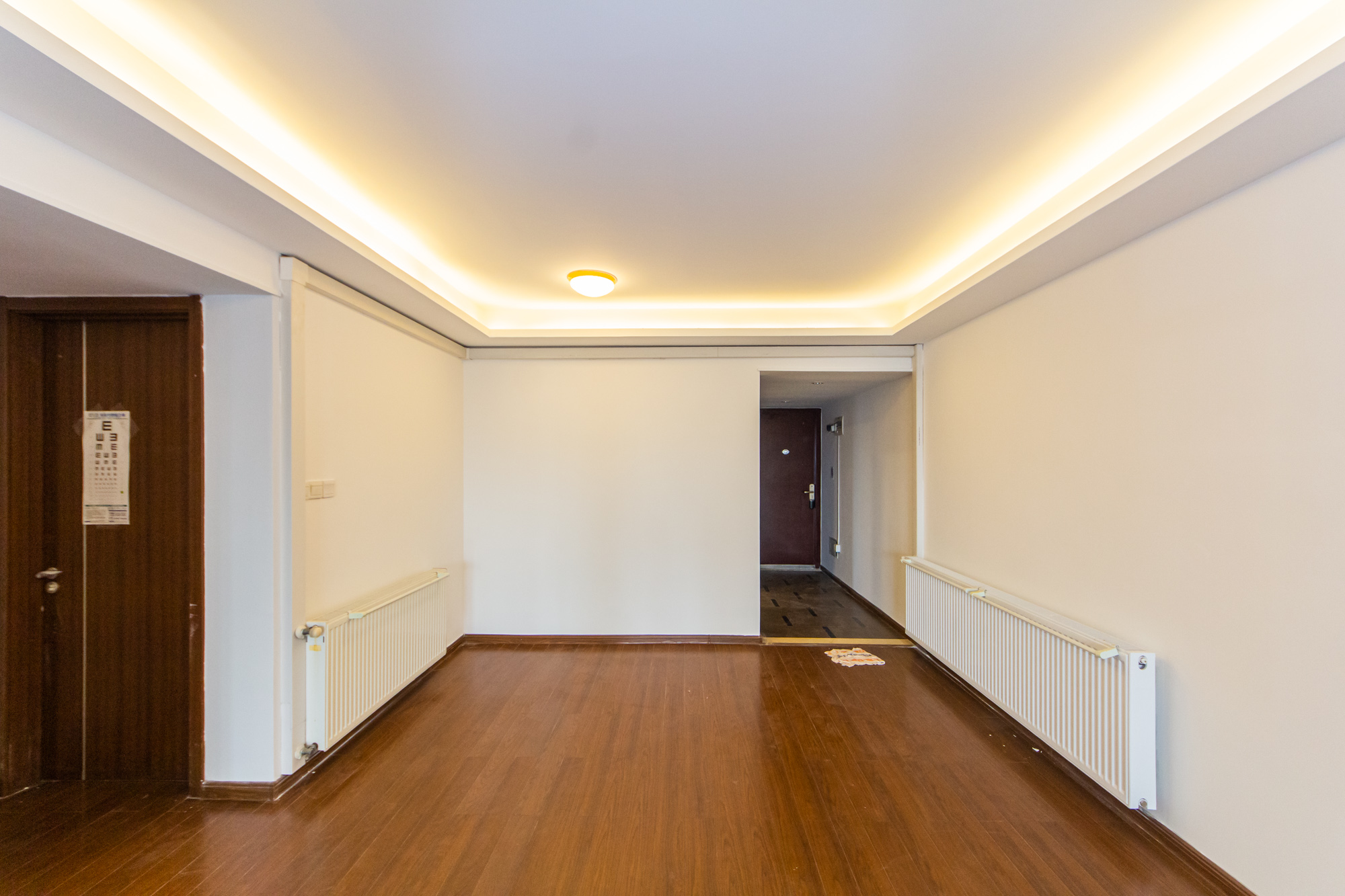 万科城  3室2厅1卫    99.9万客厅