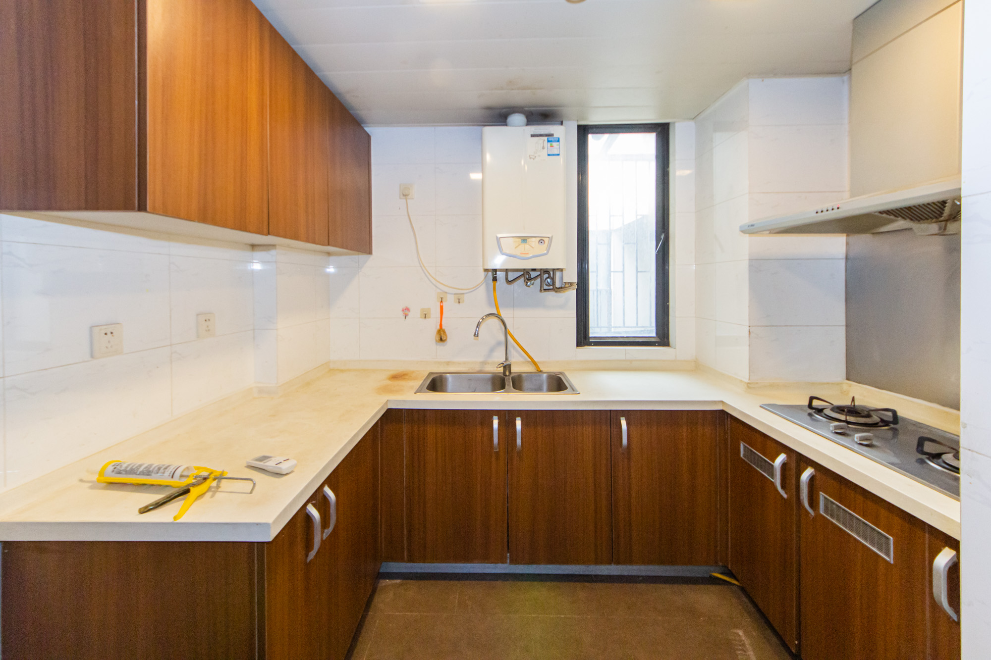 万科城  3室2厅1卫    99.9万厨房