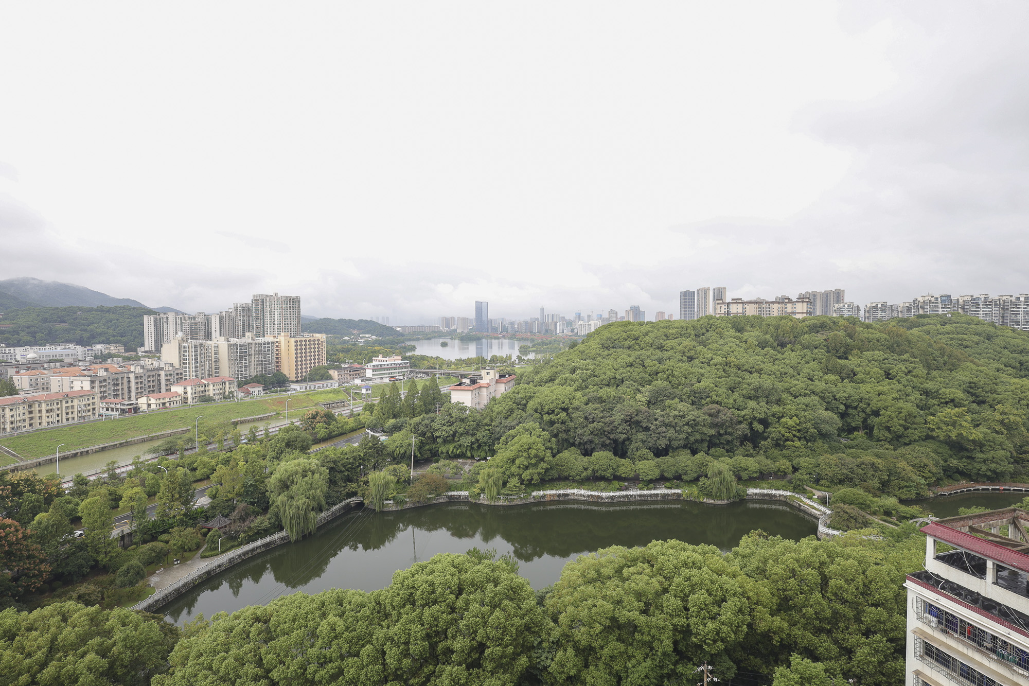银洲公寓  2室2厅1卫    86.0万其他