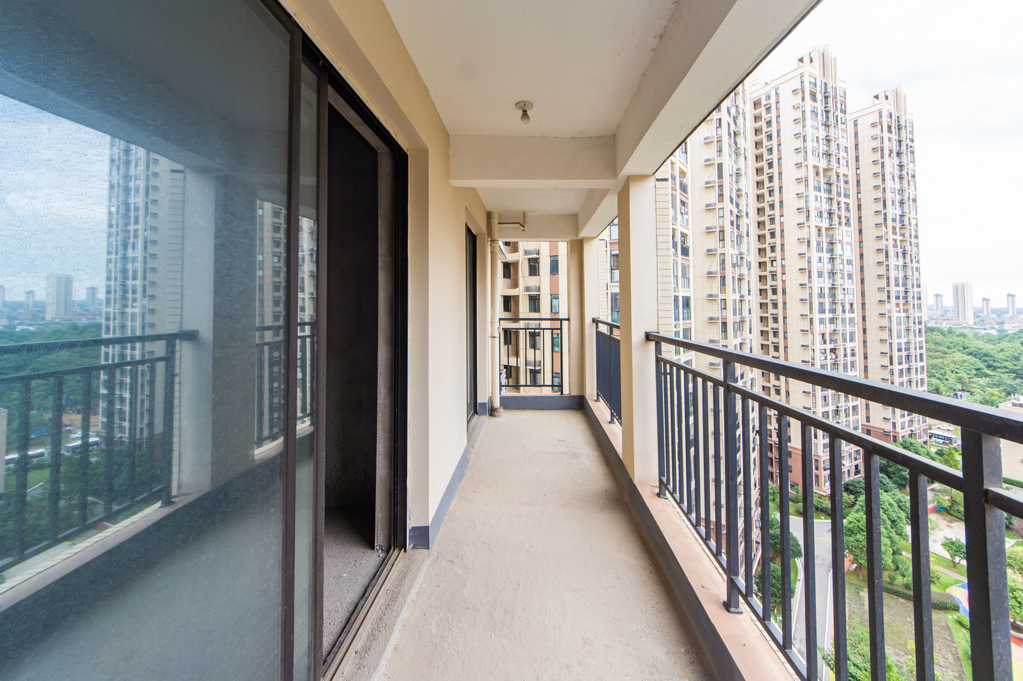 幸福考拉789  3室2厅1卫    75.0万阳台