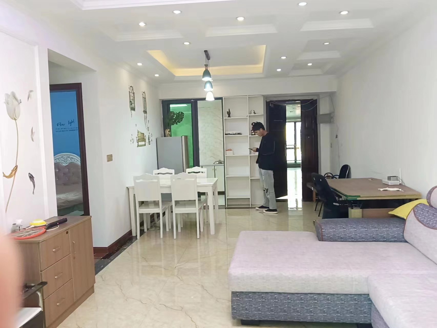 中天会展城A区  2室2厅1卫   2500.00元/月室内图