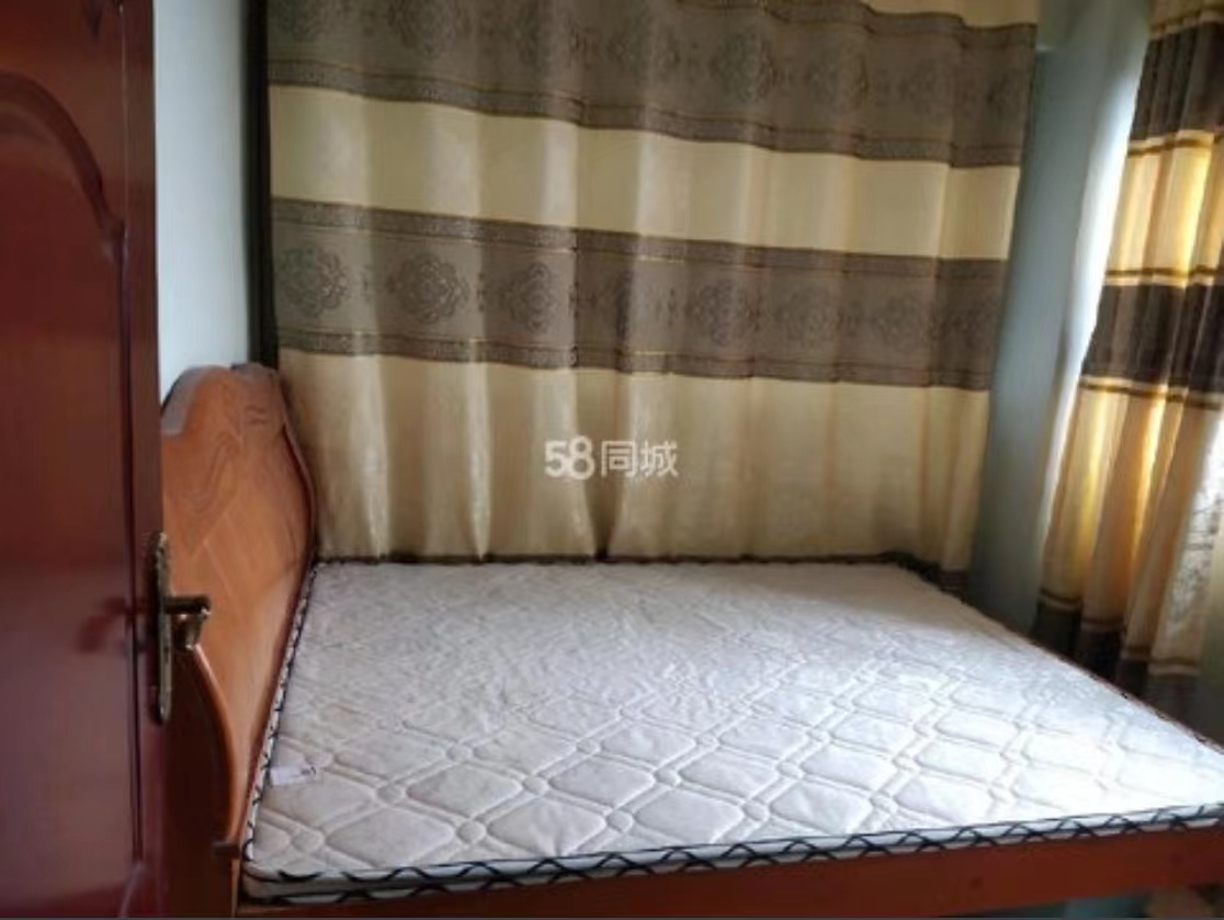 滨湖俊园  3室1厅2卫   2800.00元/月室内图