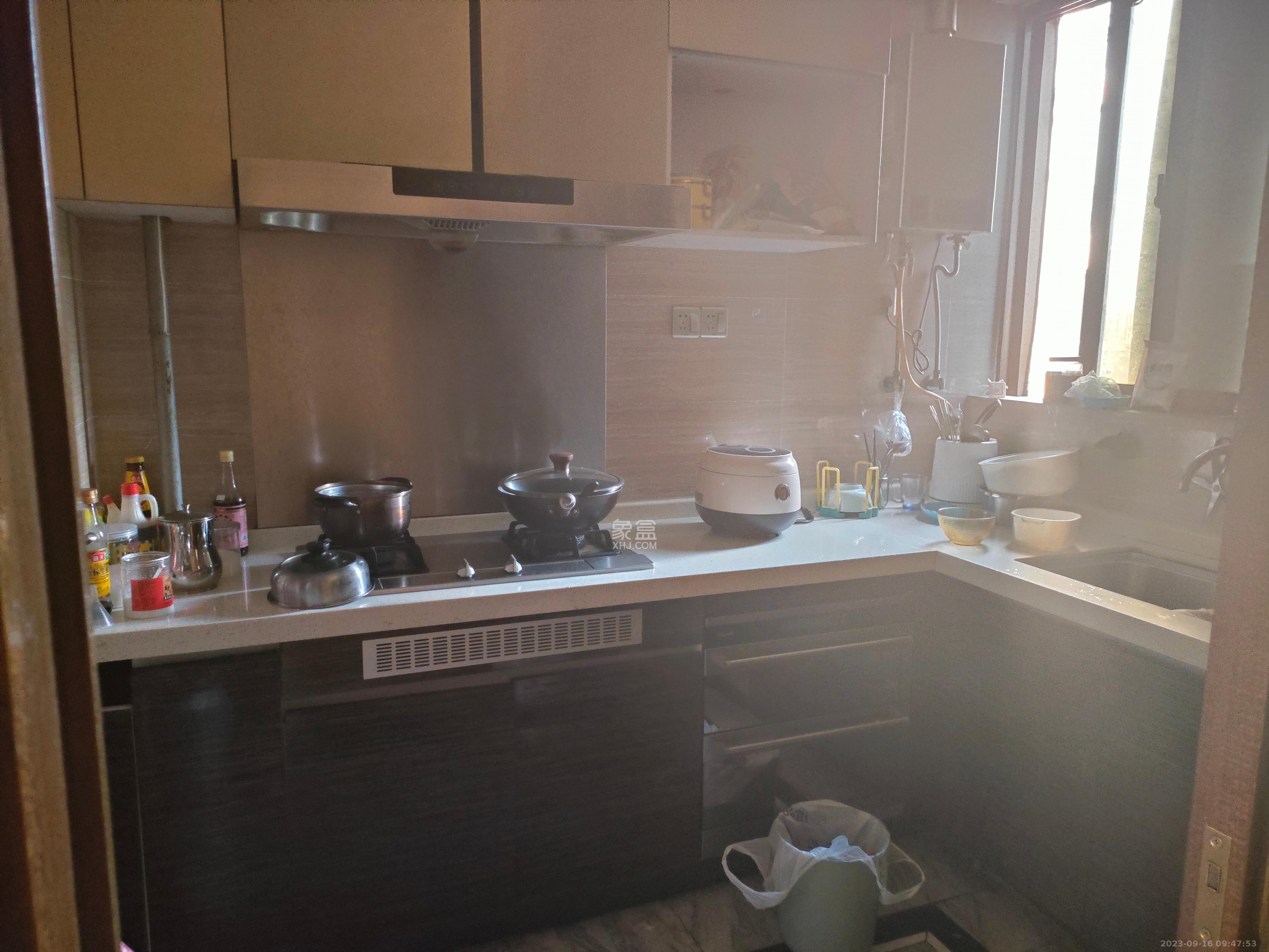 恒大御景半岛湘江苑（恒大御景半岛一期）  4室2厅3卫   6000.00元/月室内图
