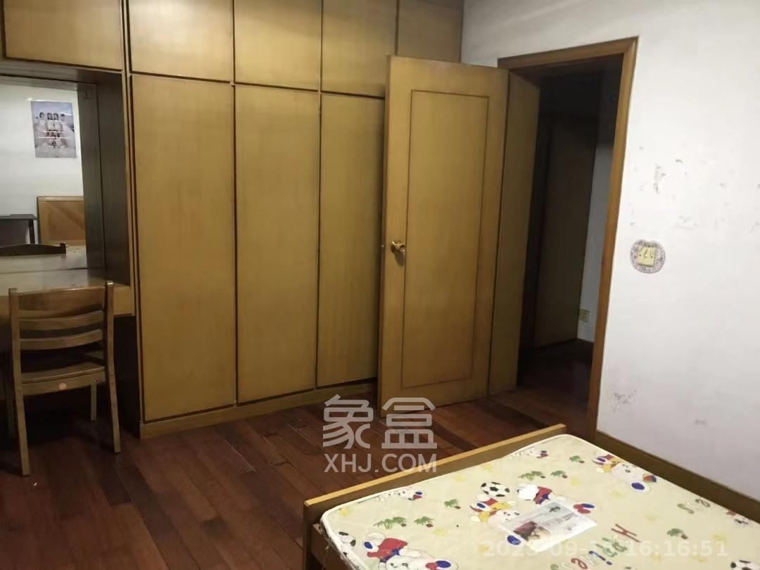 锦苑小区  4室2厅2卫   2500.00元/月室内图