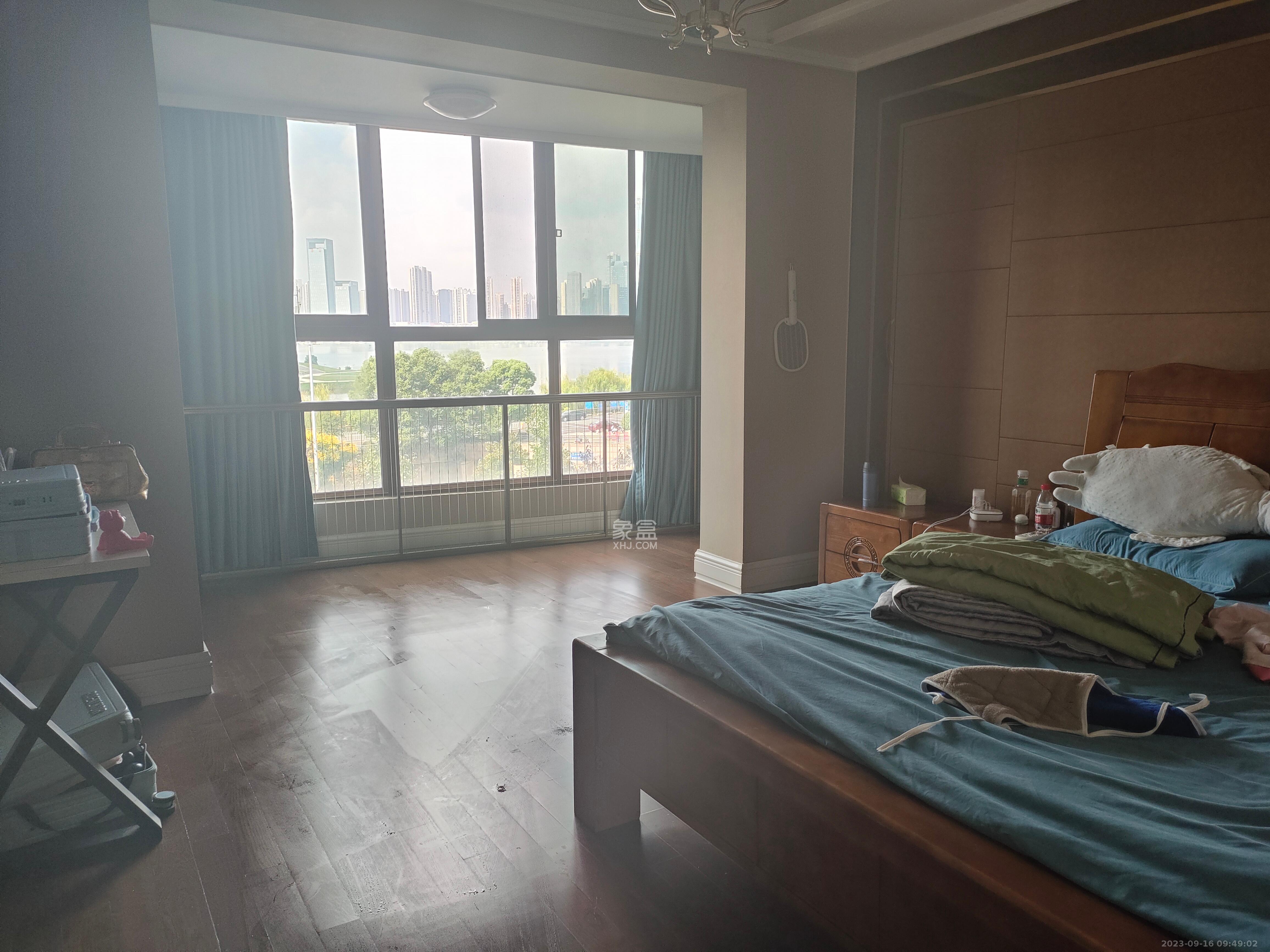 恒大御景半岛湘江苑（恒大御景半岛一期）  4室2厅3卫   6000.00元/月室内图