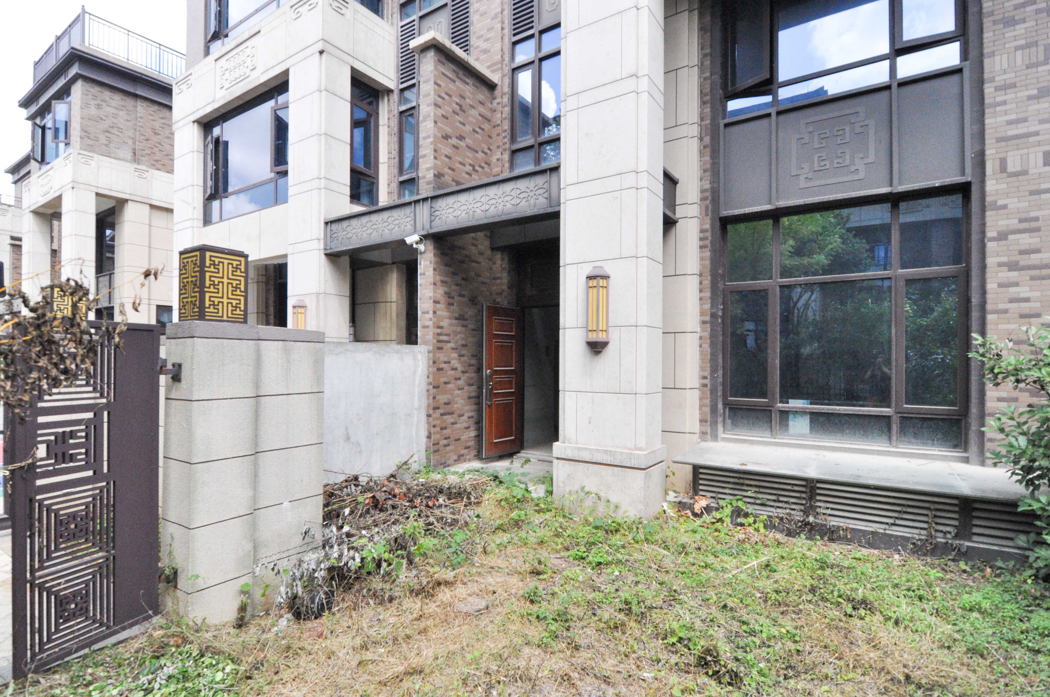 中海梅溪湖壹号  6室2厅4卫   680.00万其他