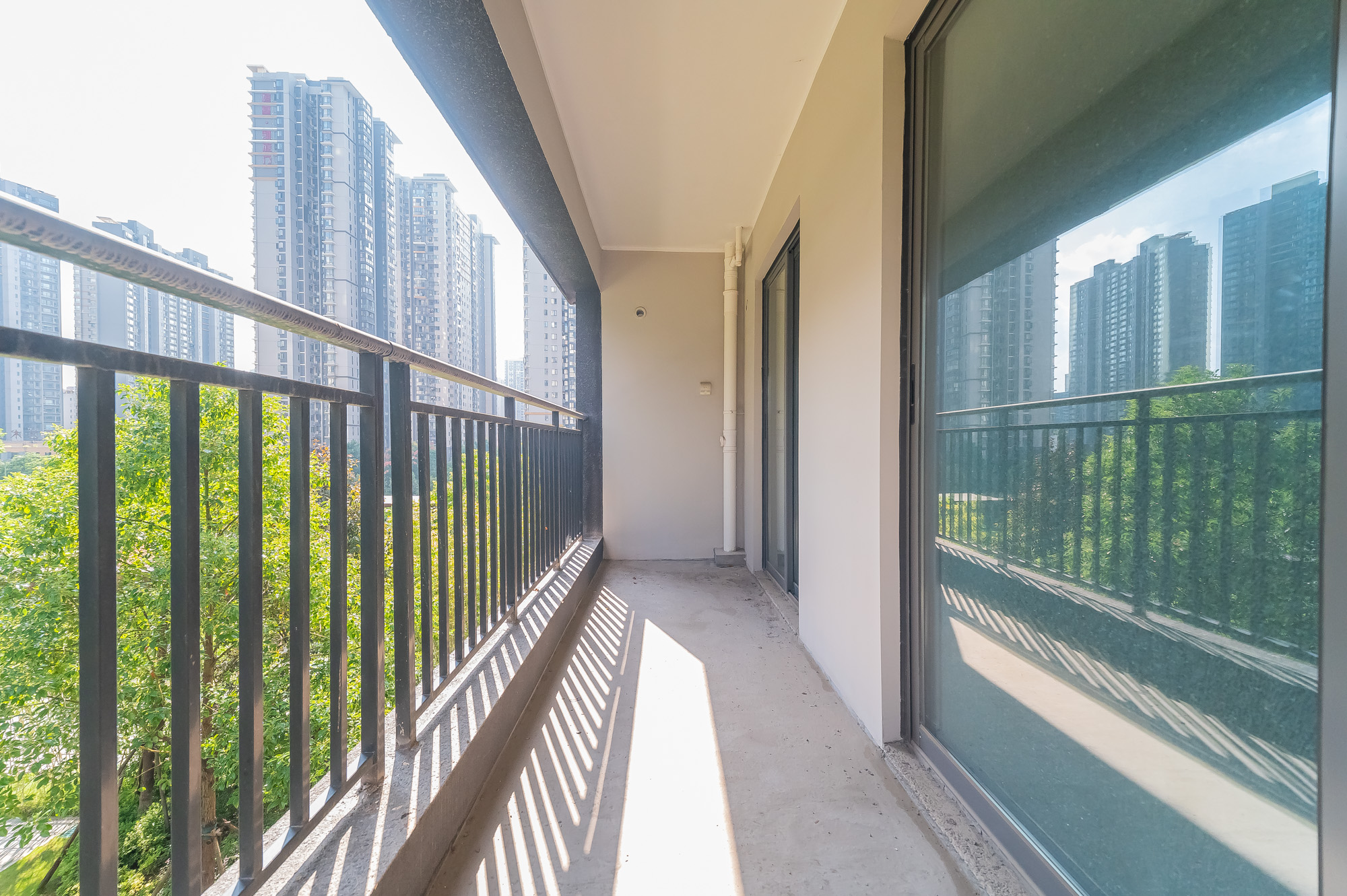 中建悦和城 3室2厅1卫 66.8万 中建悦和城 3室2厅1卫 66.8万阳台