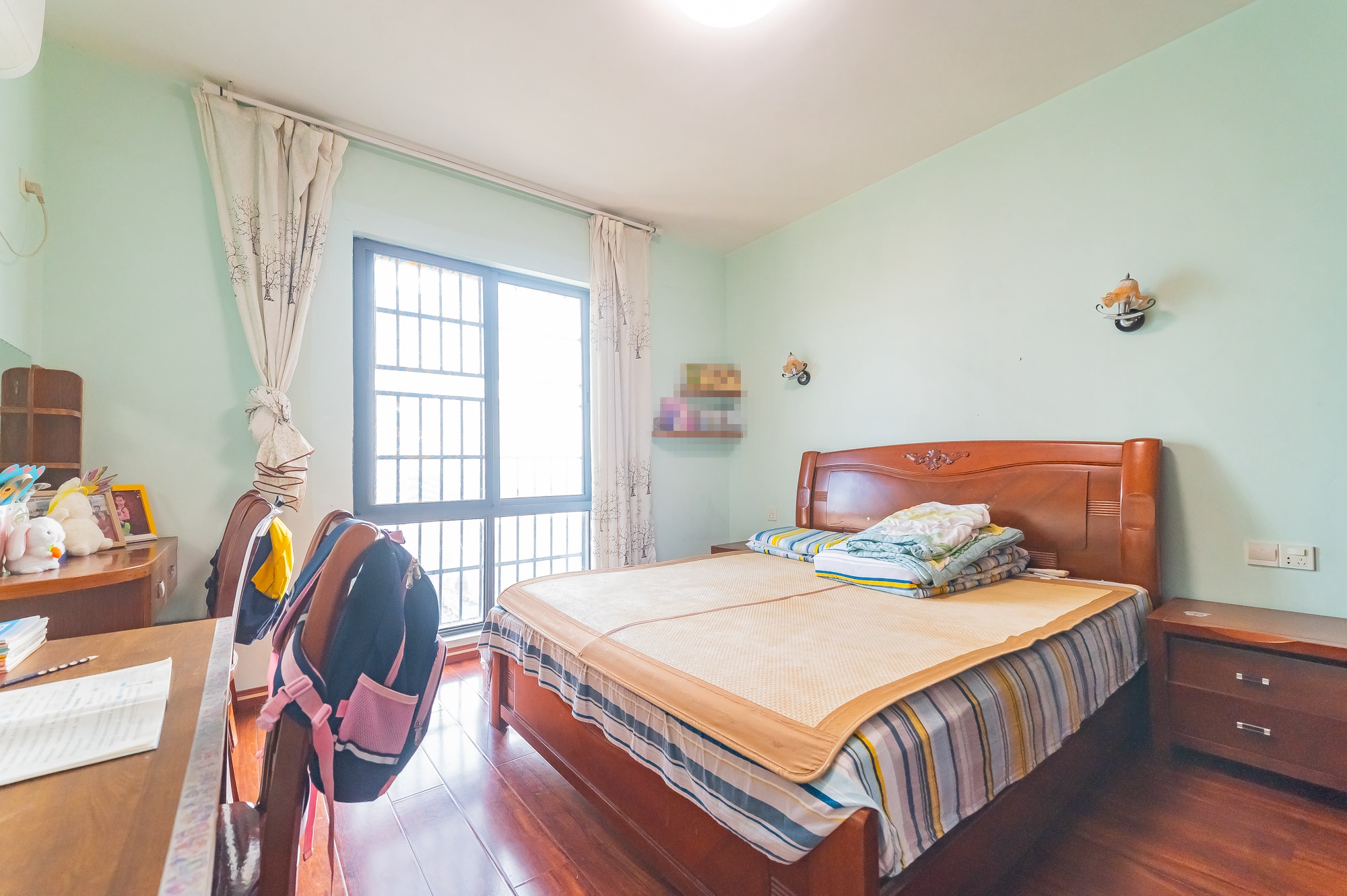 恒基凯旋门一二期 3室2厅1卫 75.0万 恒基凯旋门一二期 3室2厅1卫 75.0万卧室