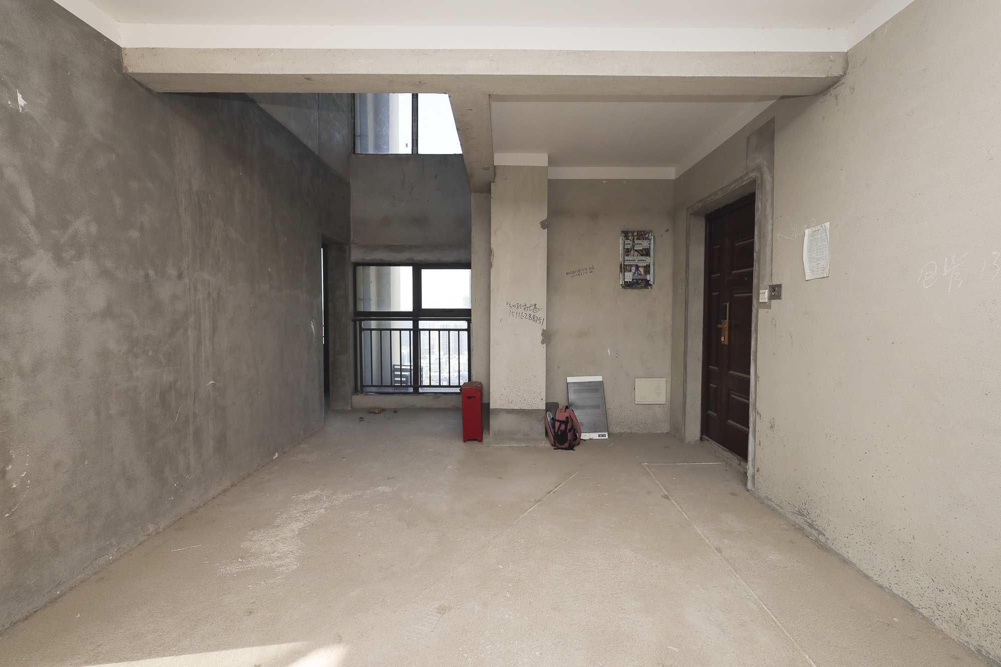 协信星澜汇 6室4厅4卫 310.0万 协信星澜汇 6室4厅4卫 310.0万客厅