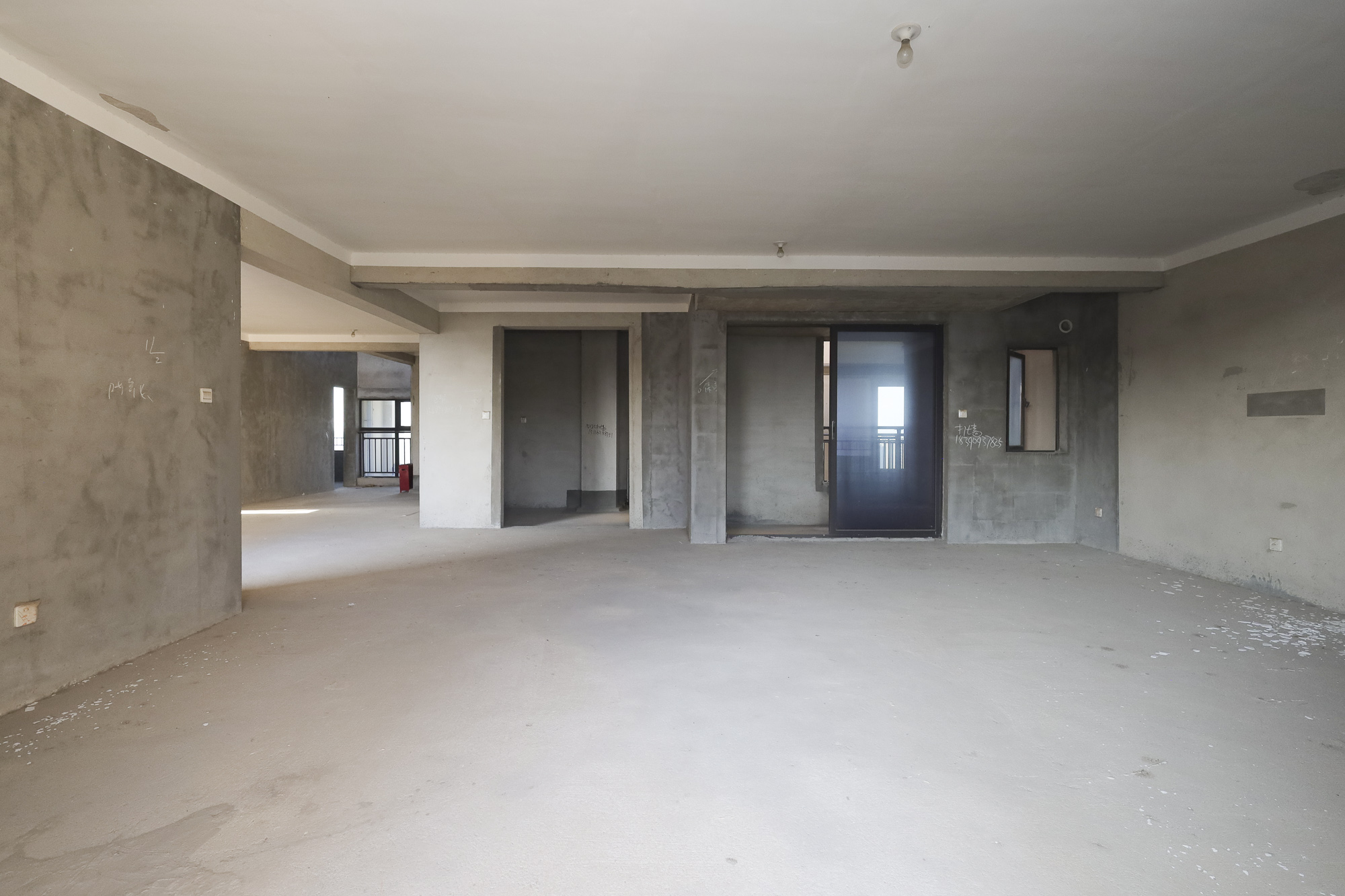 协信星澜汇 6室4厅4卫 310.0万 协信星澜汇 6室4厅4卫 310.0万卧室