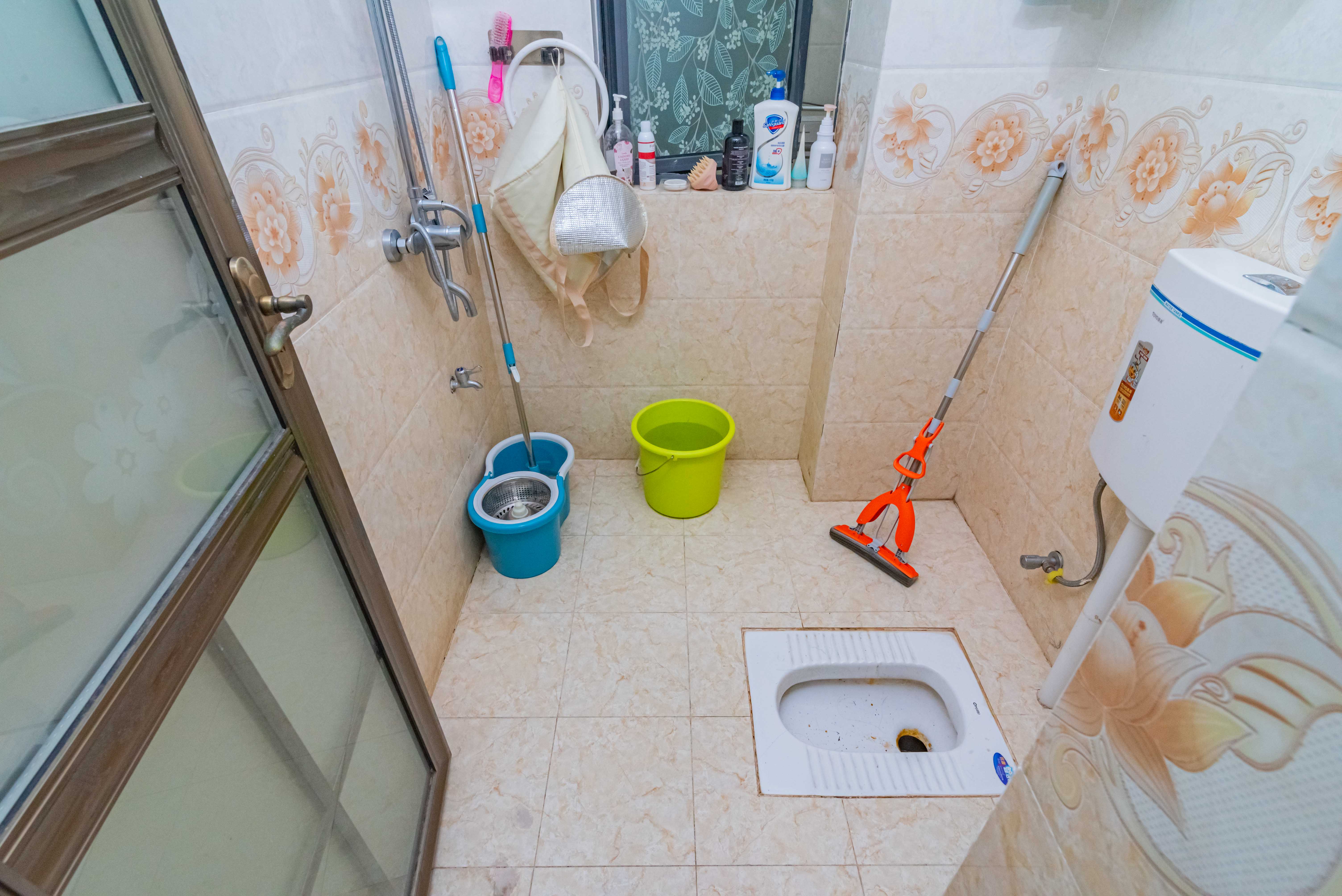 悦湖山 4室2厅1卫 115.0万 悦湖山 4室2厅1卫 115.0万卫生间