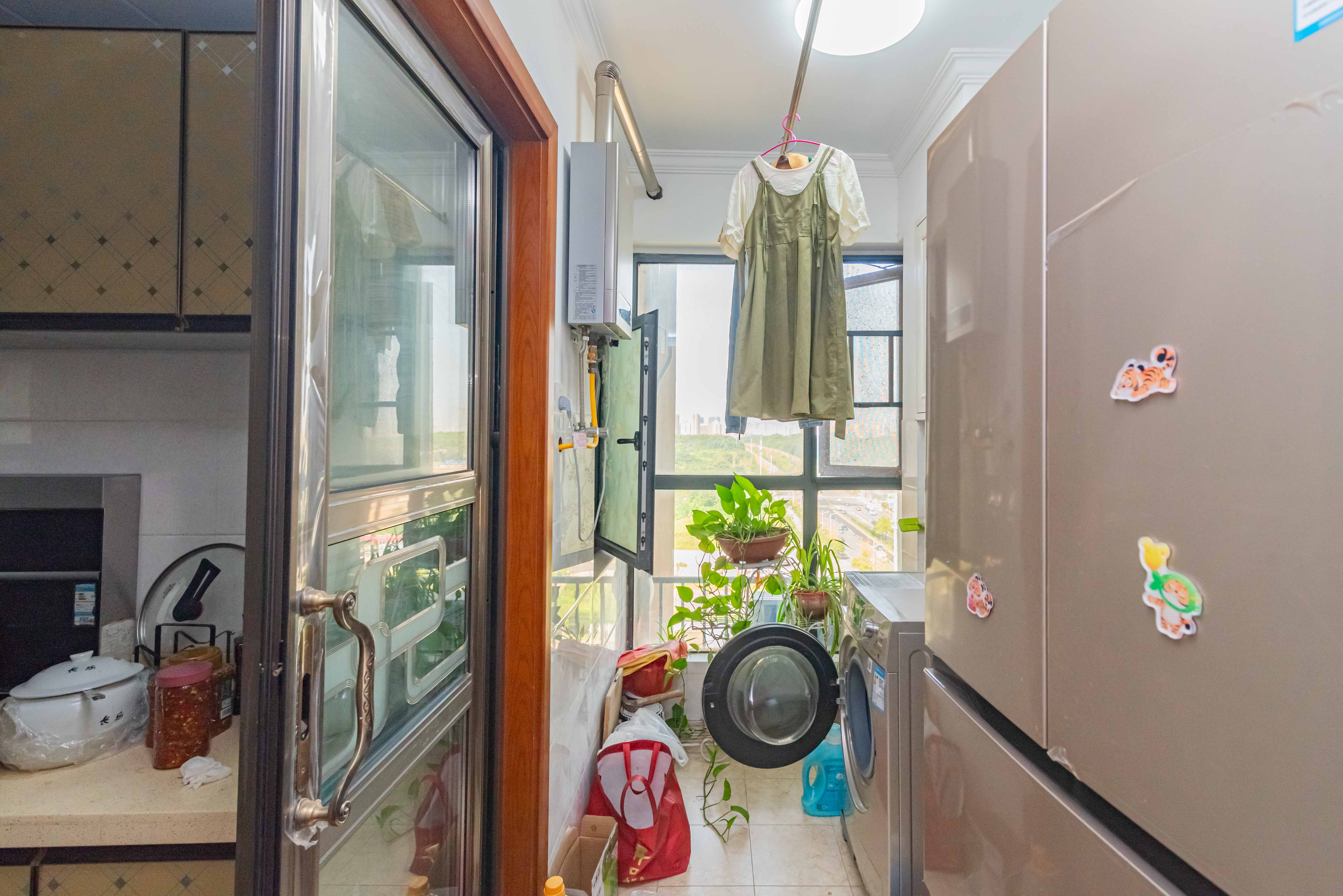 悦湖山 4室2厅1卫 115.0万 悦湖山 4室2厅1卫 115.0万阳台